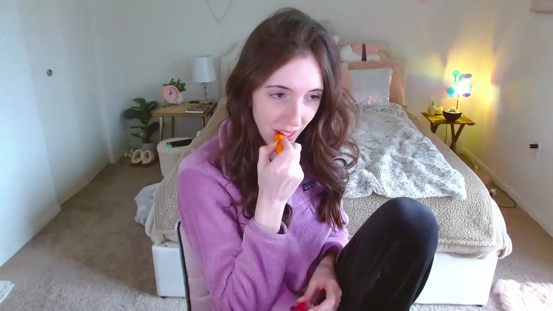 Gallery image thumbnail from MangoMae's myfreecams stream on, 11/26/2023, 19:23 image 14 of 20