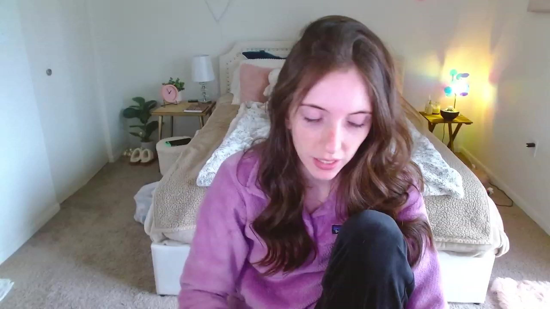 Gallery image thumbnail from MangoMae's myfreecams stream on, 11/26/2023, 19:23 image 12 of 20
