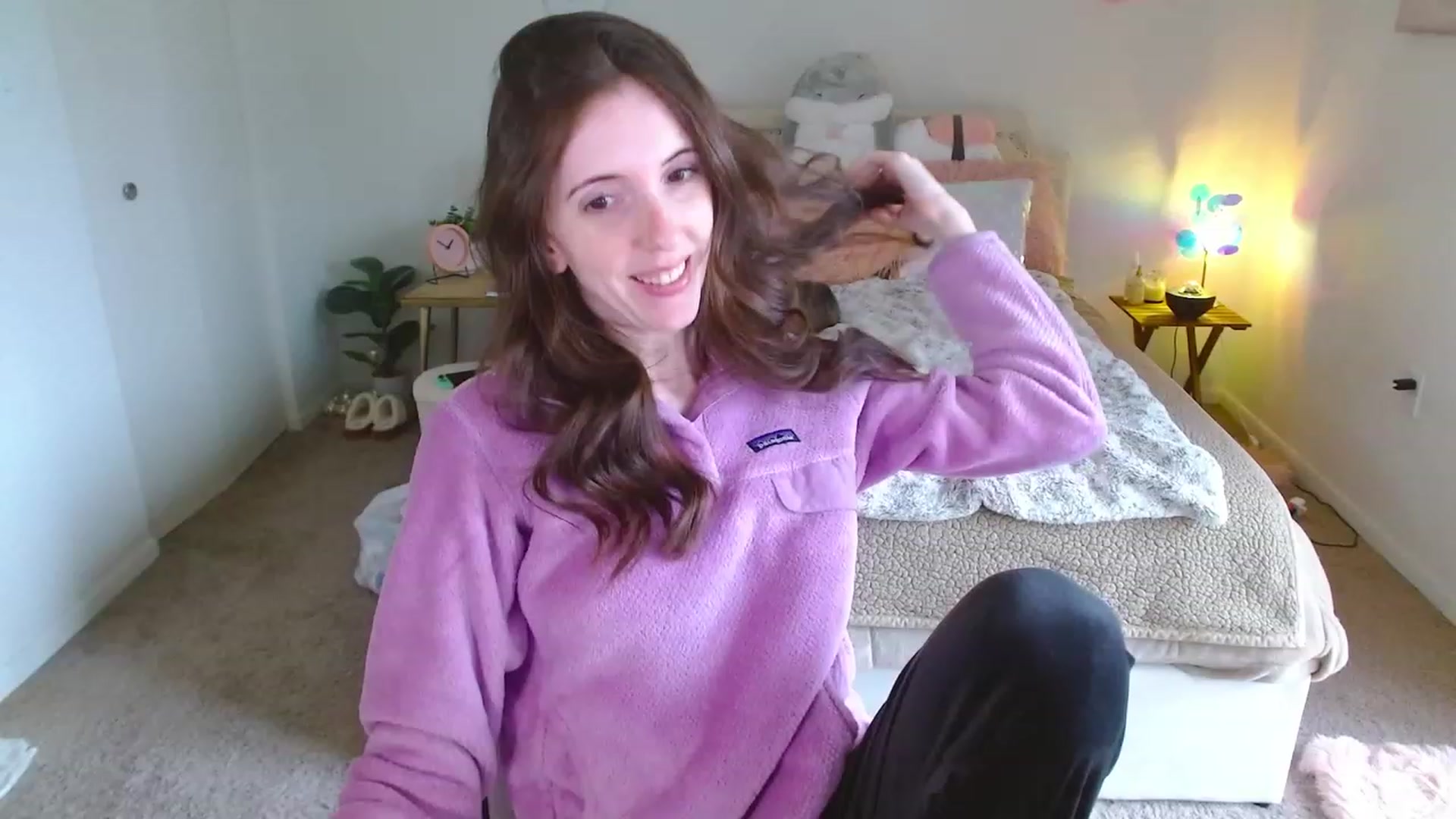 Gallery image thumbnail from MangoMae's myfreecams stream on, 11/26/2023, 19:23 image 10 of 20
