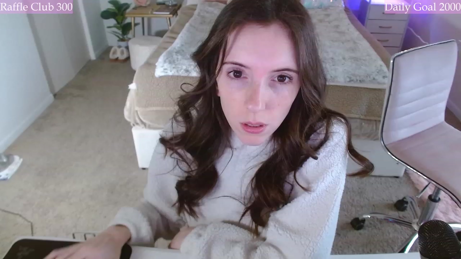 Gallery image thumbnail from MangoMae's myfreecams stream on, 12/03/2023, 17:42 image 19 of 20