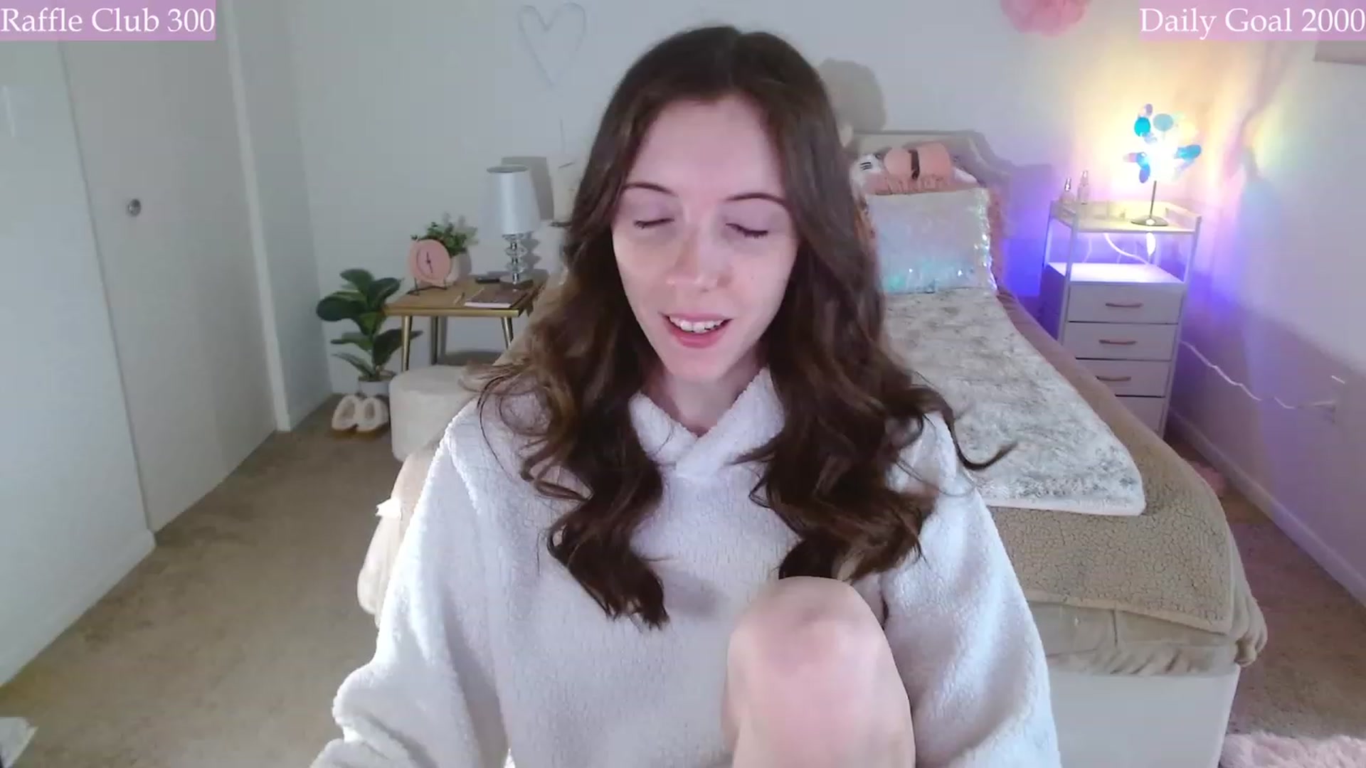 Gallery image thumbnail from MangoMae's myfreecams stream on, 12/03/2023, 17:42 image 8 of 20