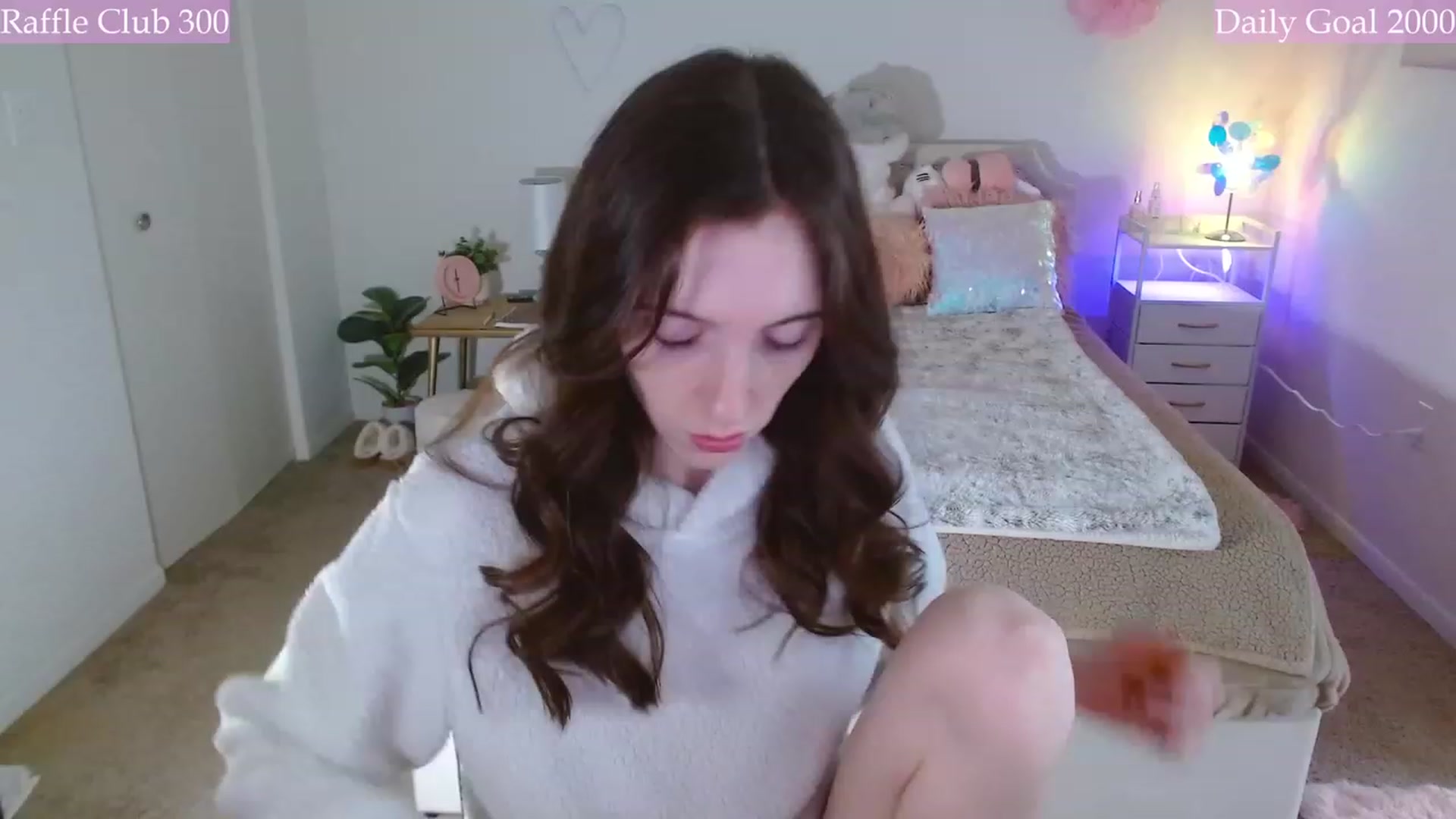 Gallery image thumbnail from MangoMae's myfreecams stream on, 12/03/2023, 17:42 image 10 of 20