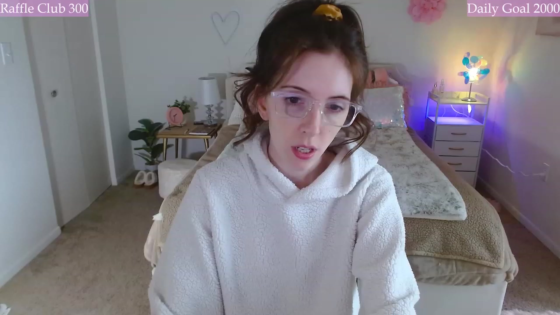 Gallery image thumbnail from MangoMae's myfreecams stream on, 12/03/2023, 19:36 image 18 of 20