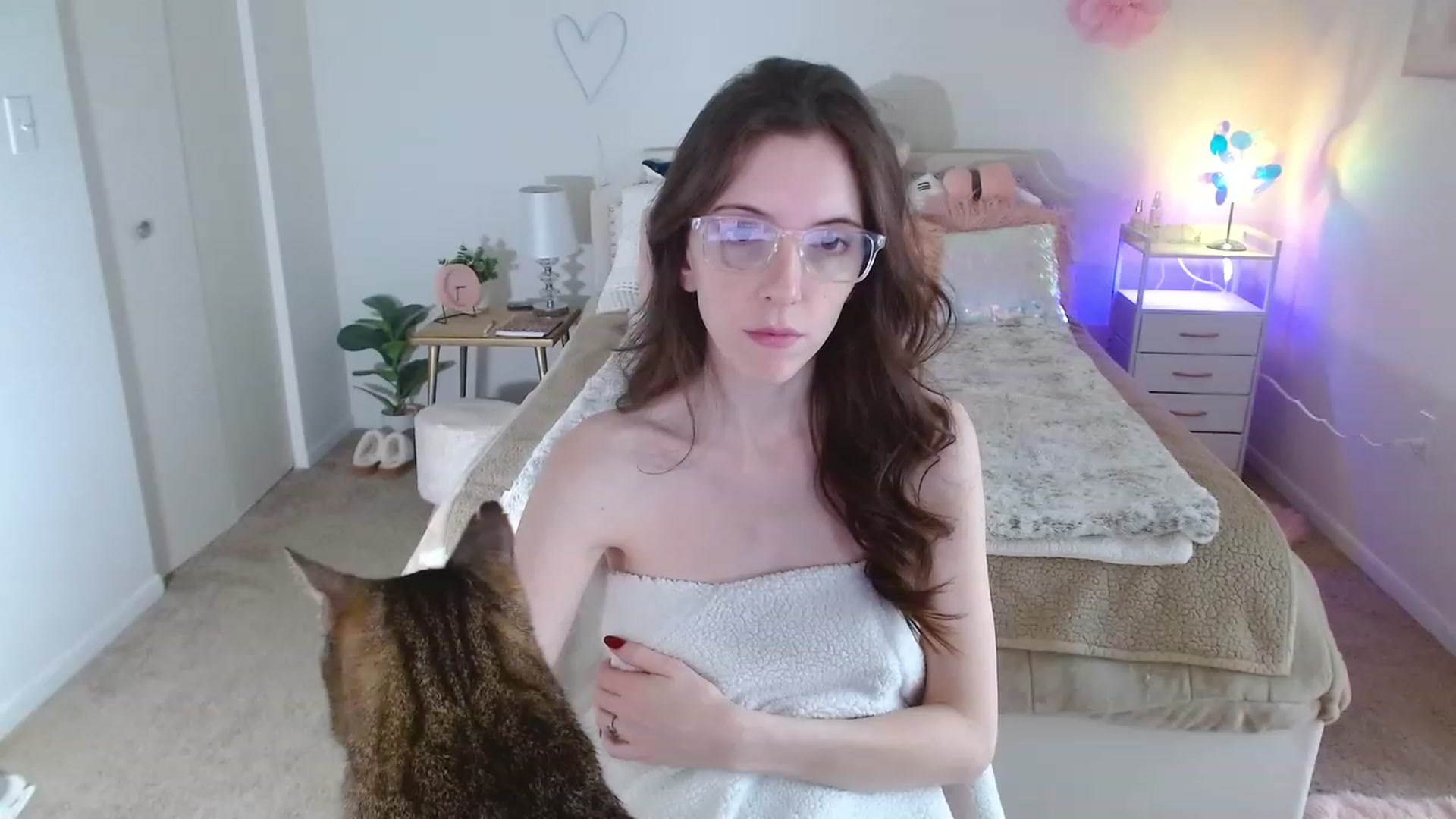 Gallery image thumbnail from MangoMae's myfreecams stream on, 12/03/2023, 20:39 image 13 of 20