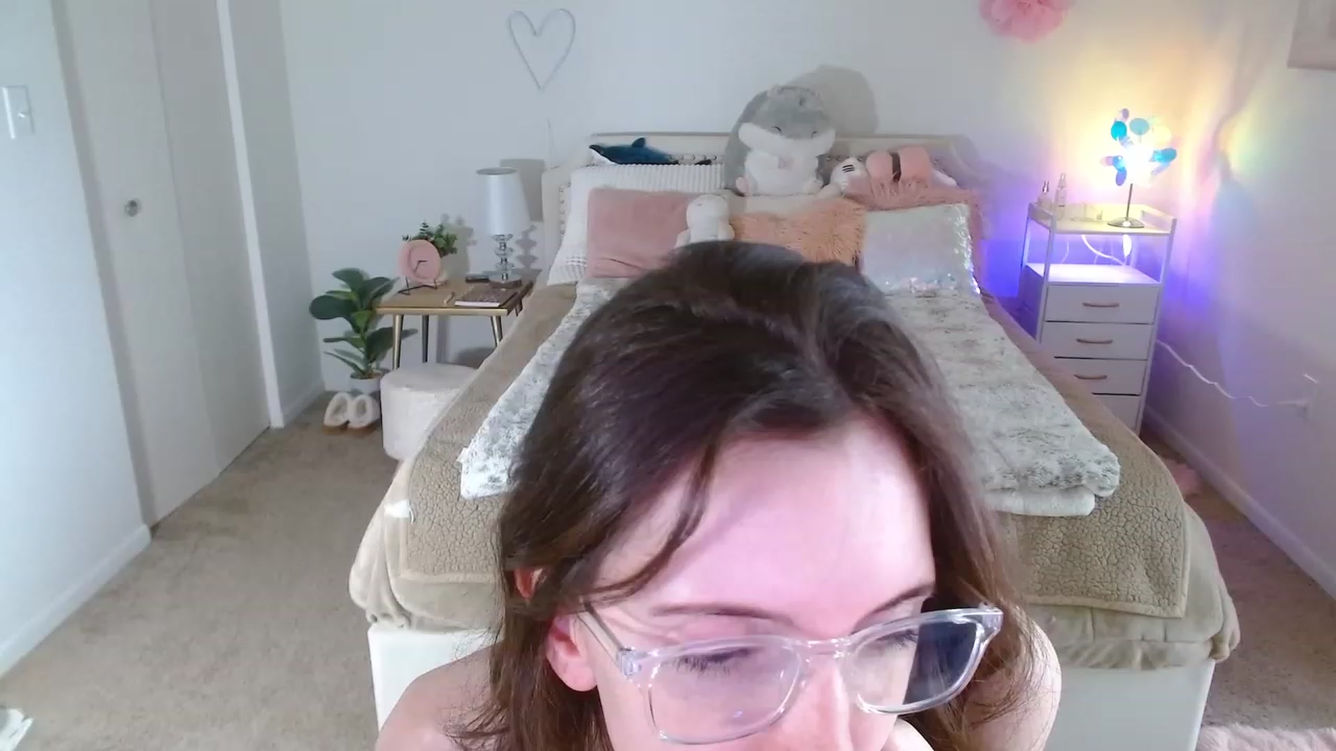 Gallery image thumbnail from MangoMae's myfreecams stream on, 12/03/2023, 20:39 image 20 of 20