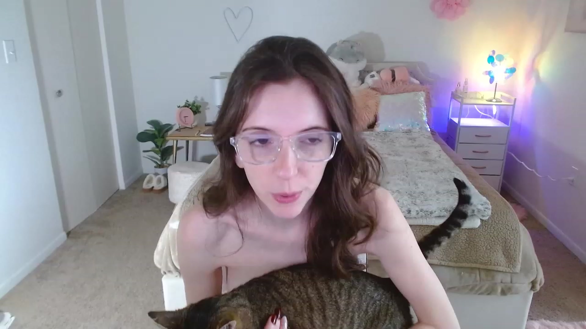 Gallery image thumbnail from MangoMae's myfreecams stream on, 12/03/2023, 20:39 image 11 of 20