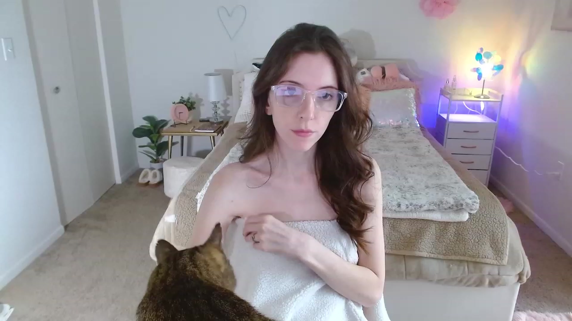 Gallery image thumbnail from MangoMae's myfreecams stream on, 12/03/2023, 20:39 image 14 of 20