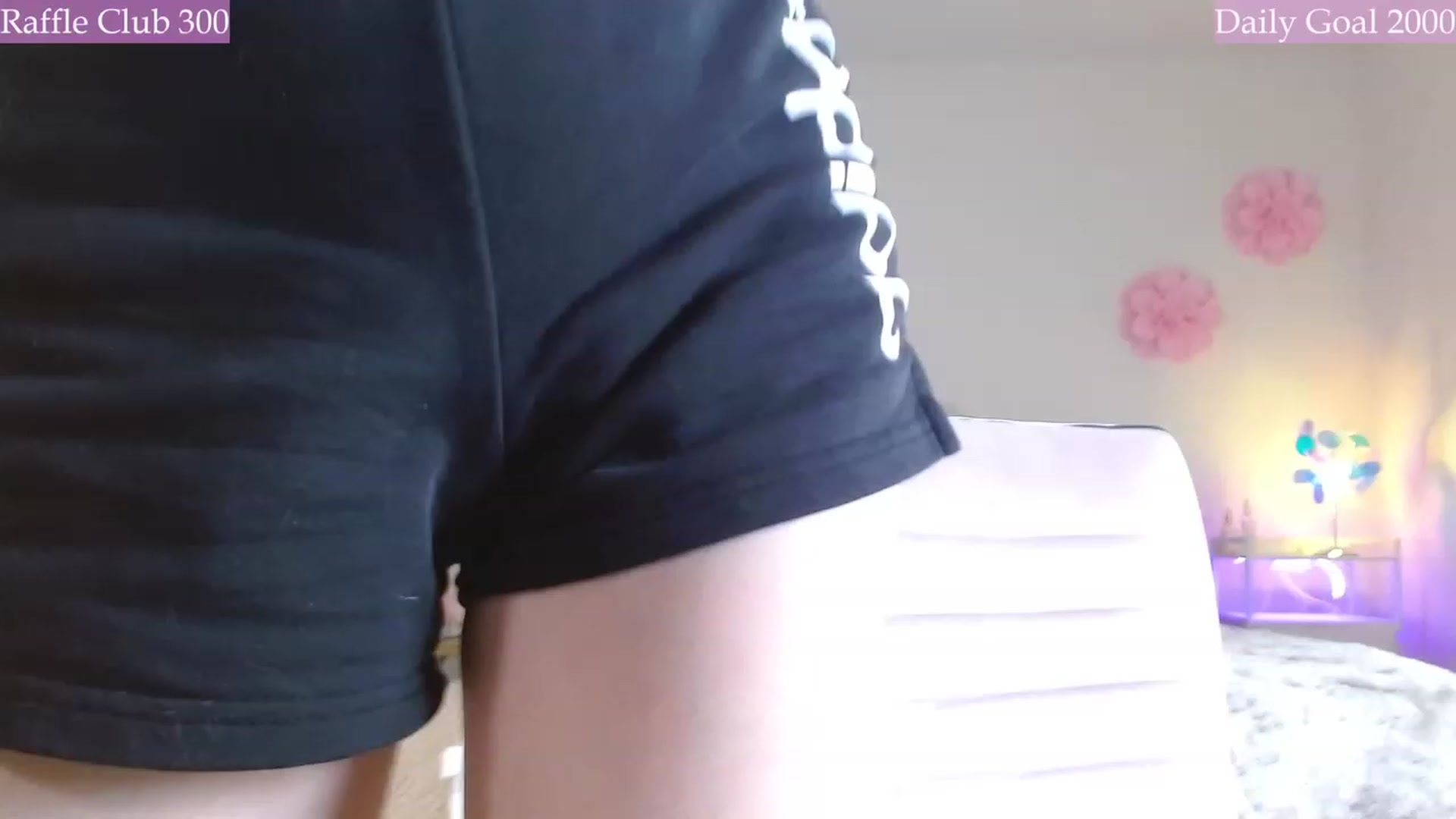 Gallery image thumbnail from MangoMae's myfreecams stream on, 12/05/2023, 17:54 image 14 of 20