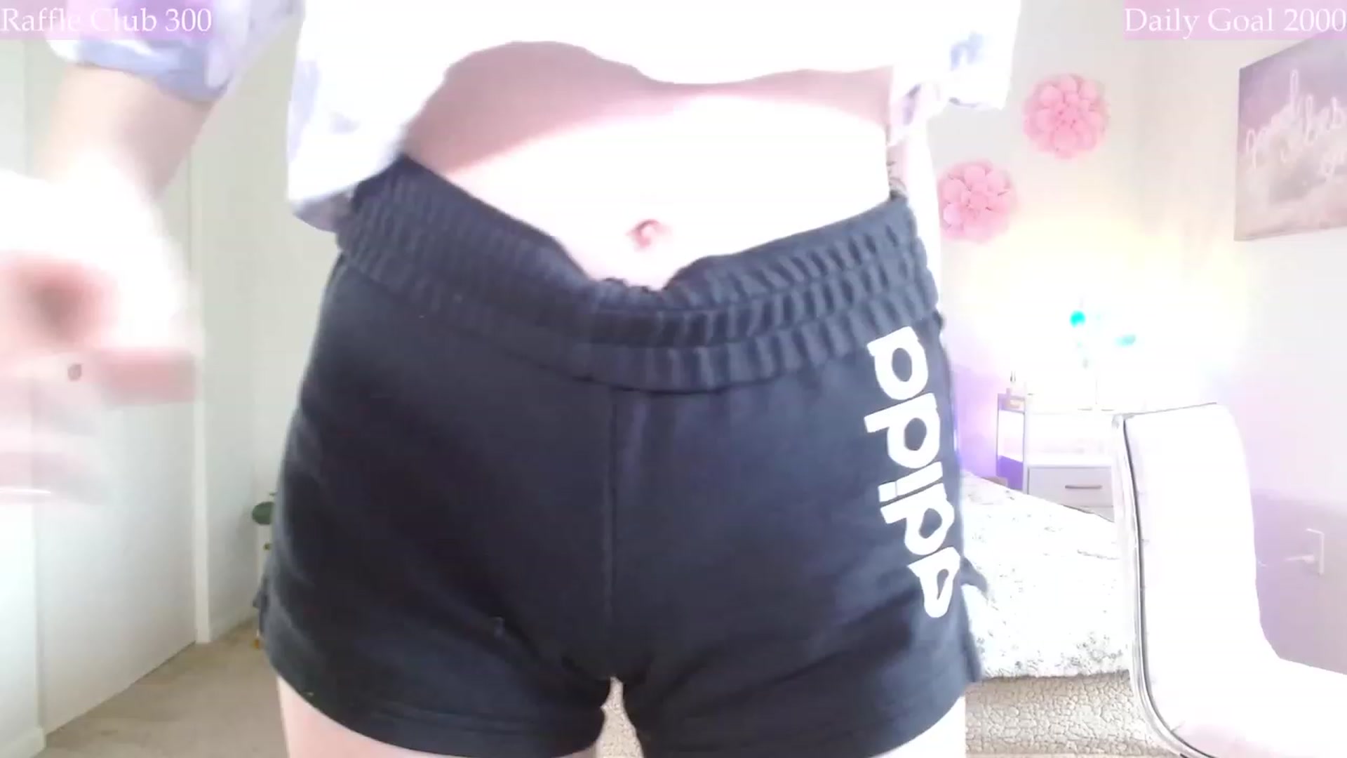 Gallery image thumbnail from MangoMae's myfreecams stream on, 12/05/2023, 18:40 image 16 of 20