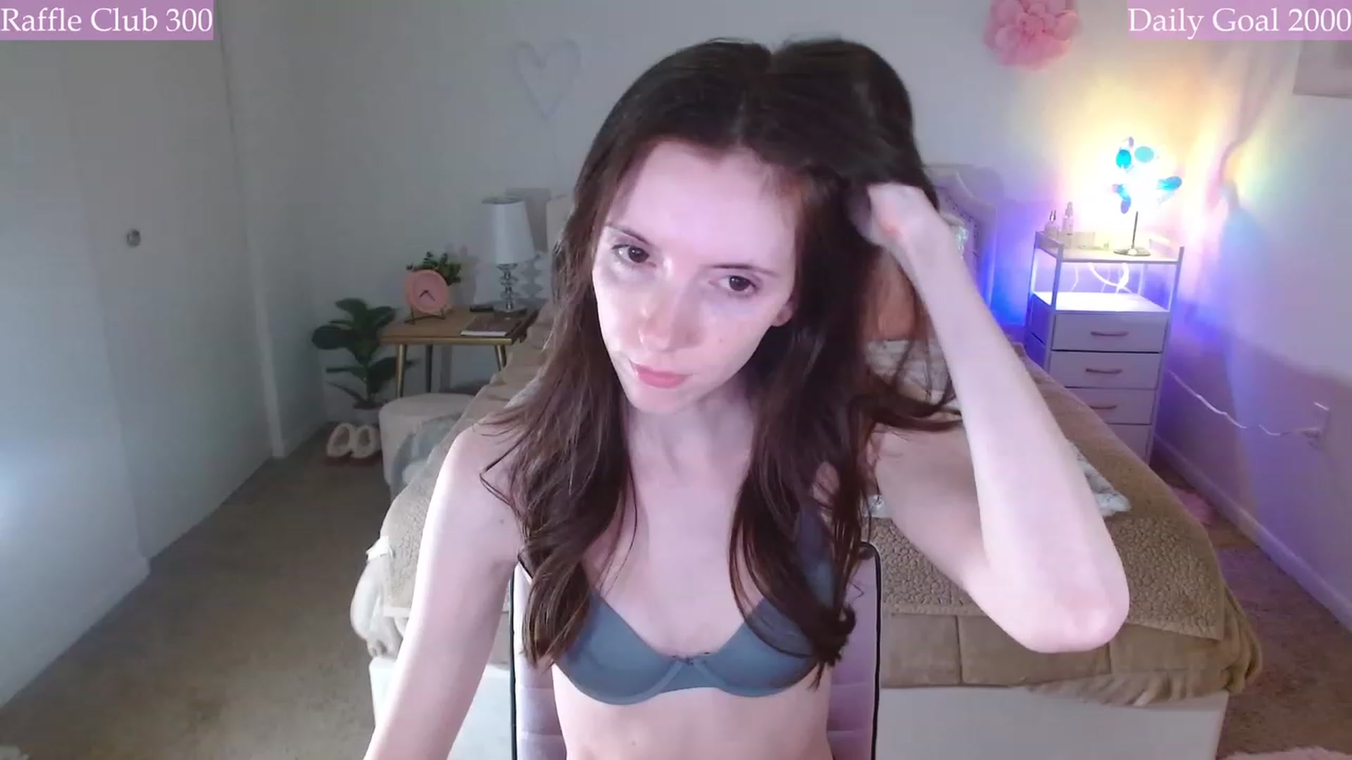 Gallery image thumbnail from MangoMae's myfreecams stream on, 12/07/2023, 01:34 image 19 of 20