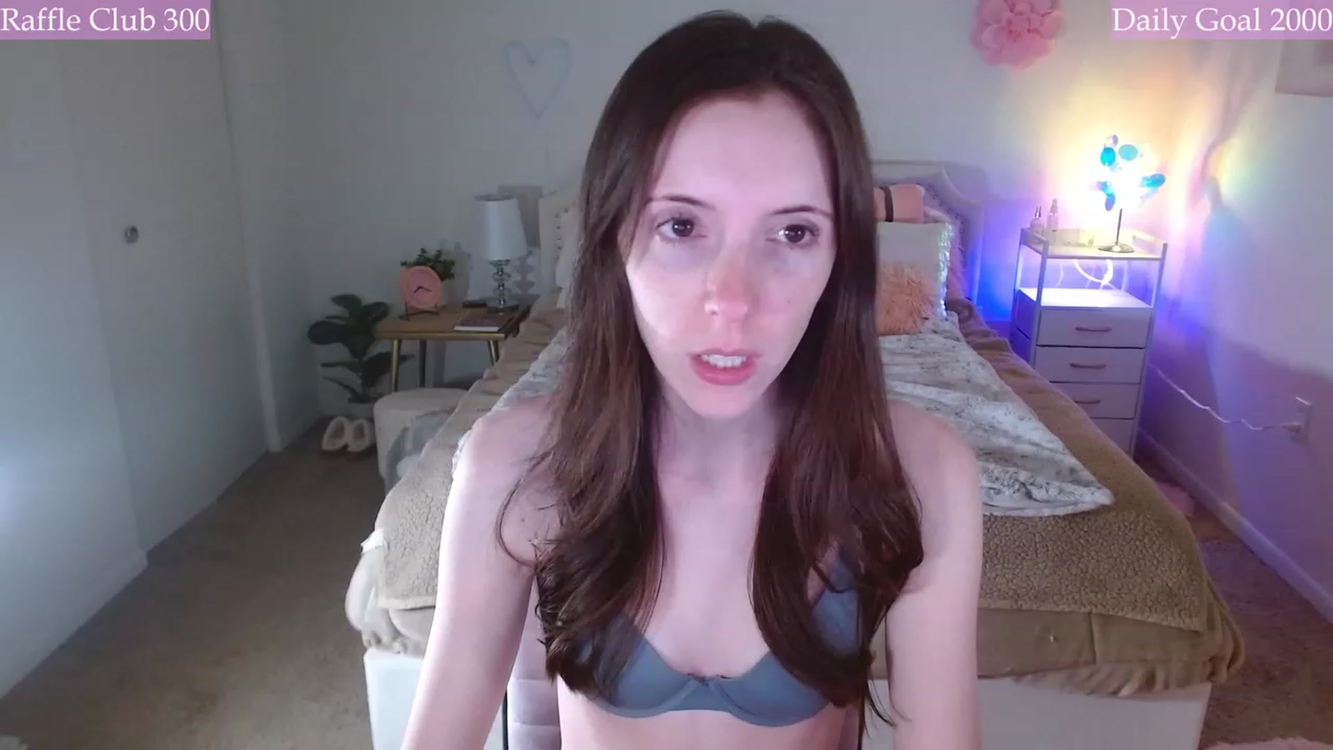 Gallery image thumbnail from MangoMae's myfreecams stream on, 12/07/2023, 01:34 image 17 of 20