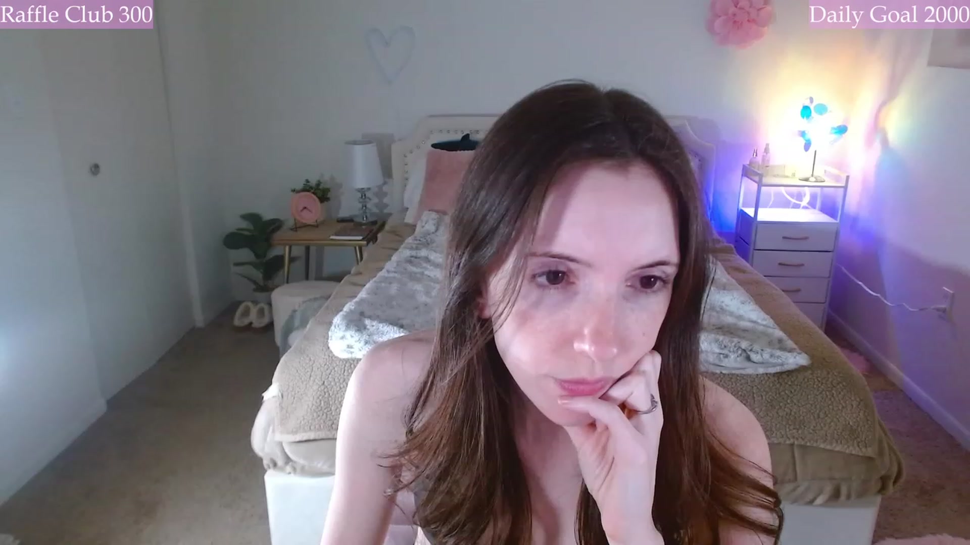 Gallery image thumbnail from MangoMae's myfreecams stream on, 12/07/2023, 01:34 image 18 of 20