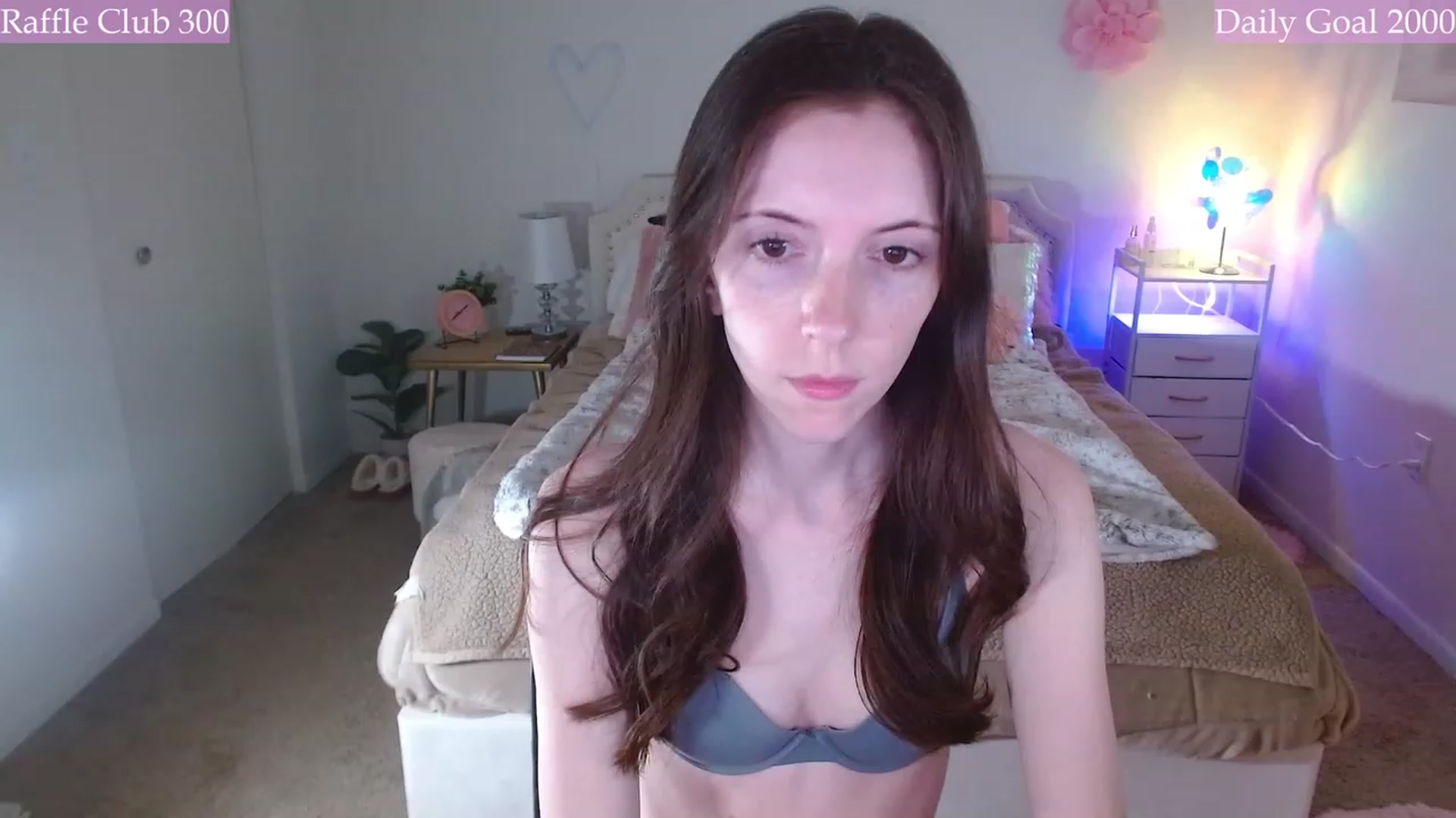 Gallery image thumbnail from MangoMae's myfreecams stream on, 12/07/2023, 01:34 image 13 of 20