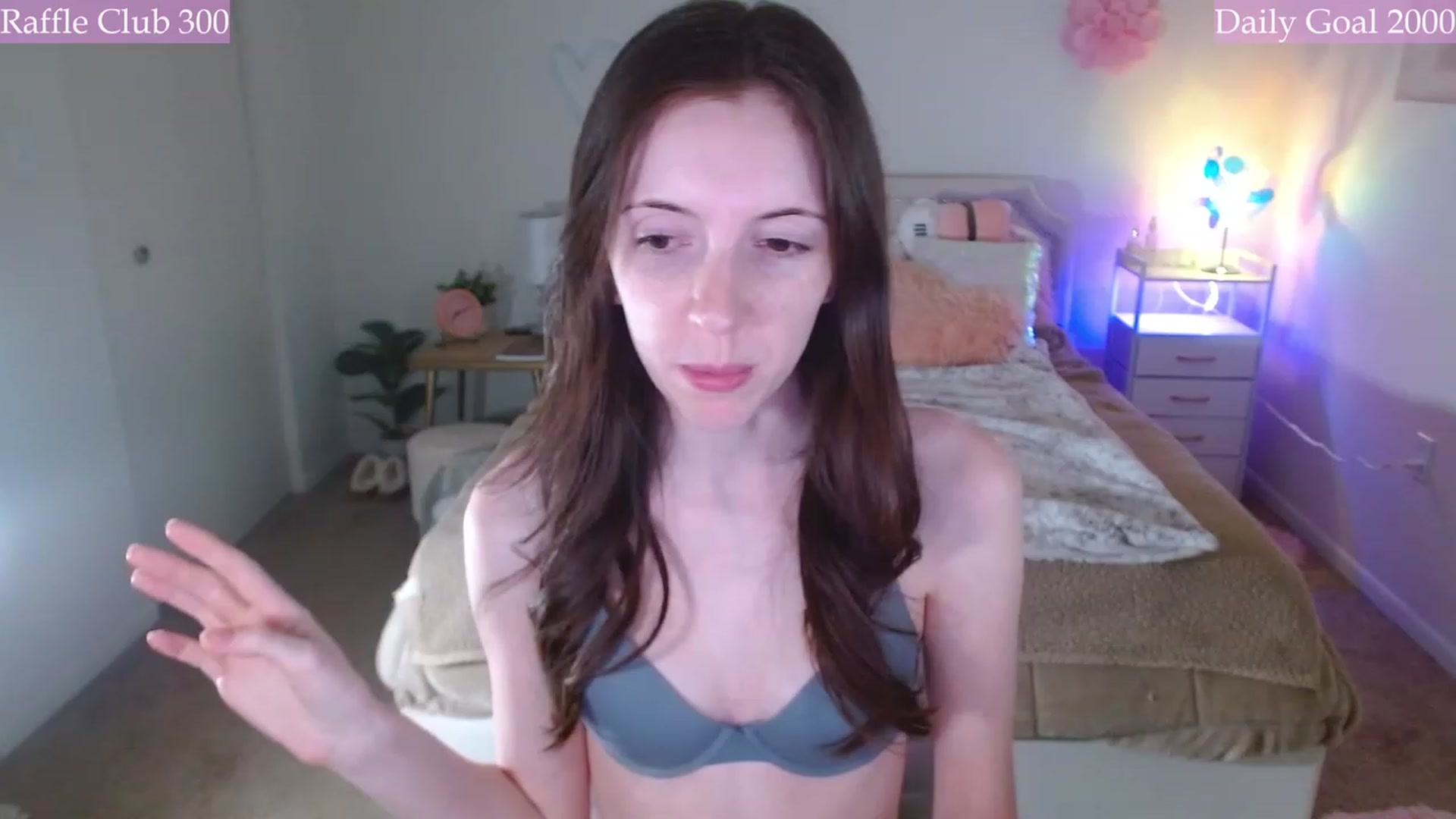 Gallery image thumbnail from MangoMae's myfreecams stream on, 12/07/2023, 01:34 image 14 of 20