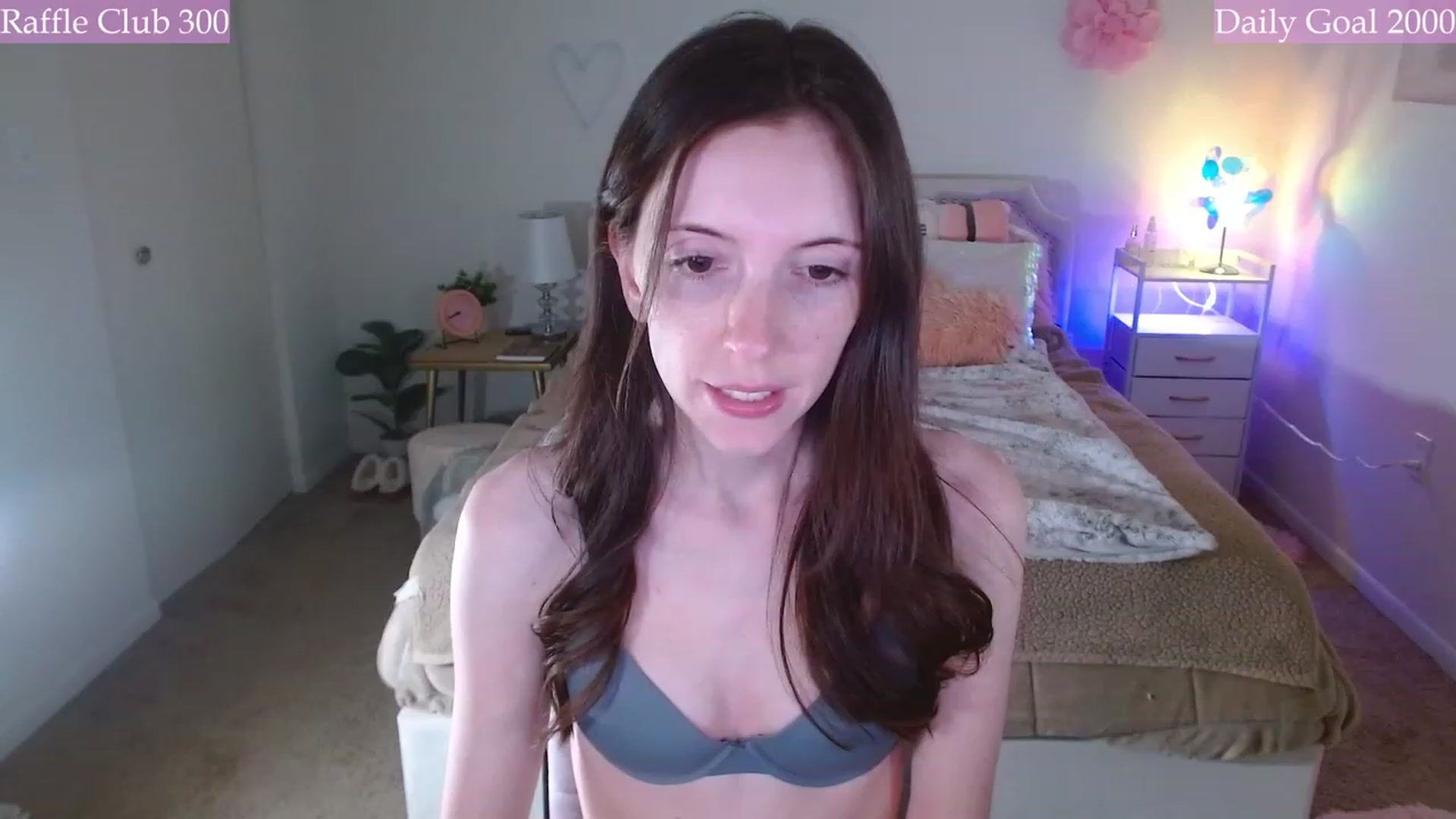 Gallery image thumbnail from MangoMae's myfreecams stream on, 12/07/2023, 01:53 image 10 of 20