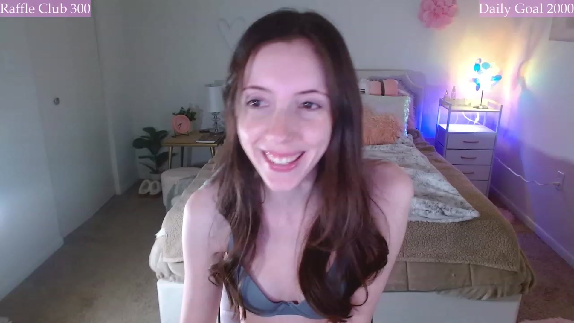 Gallery image thumbnail from MangoMae's myfreecams stream on, 12/07/2023, 01:53 image 1 of 20
