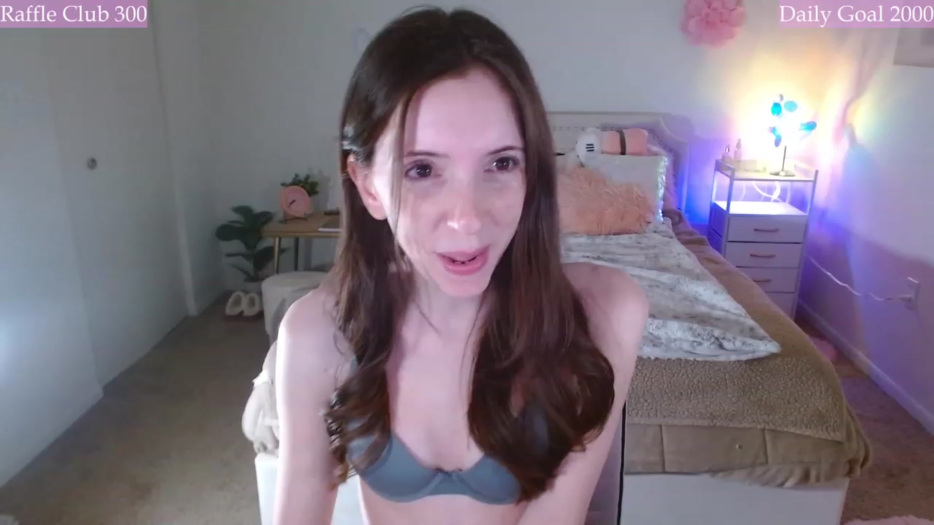 Gallery image thumbnail from MangoMae's myfreecams stream on, 12/07/2023, 01:53 image 6 of 20
