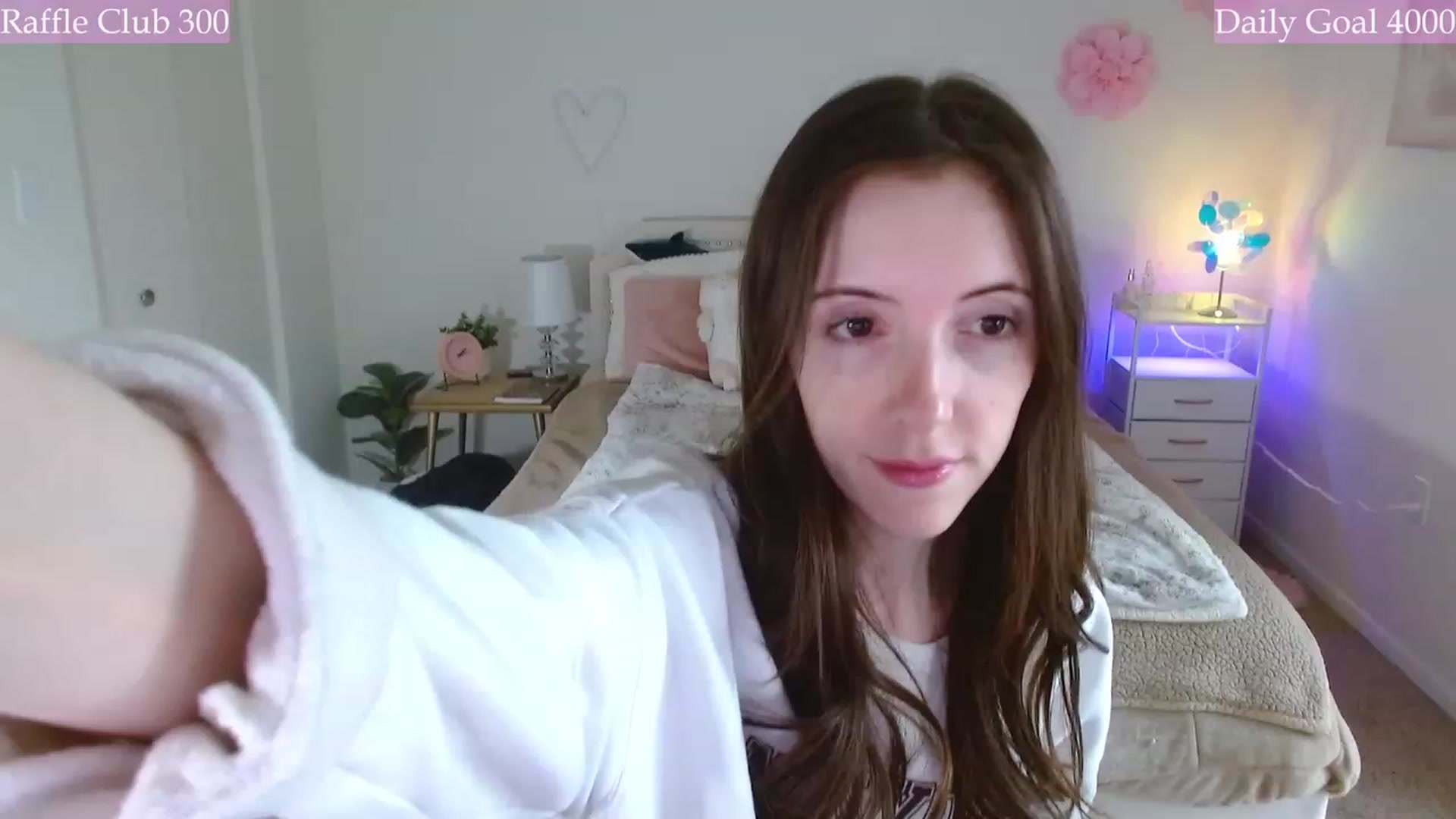 Gallery image thumbnail from MangoMae's myfreecams stream on, 12/08/2023, 20:37 image 1 of 20