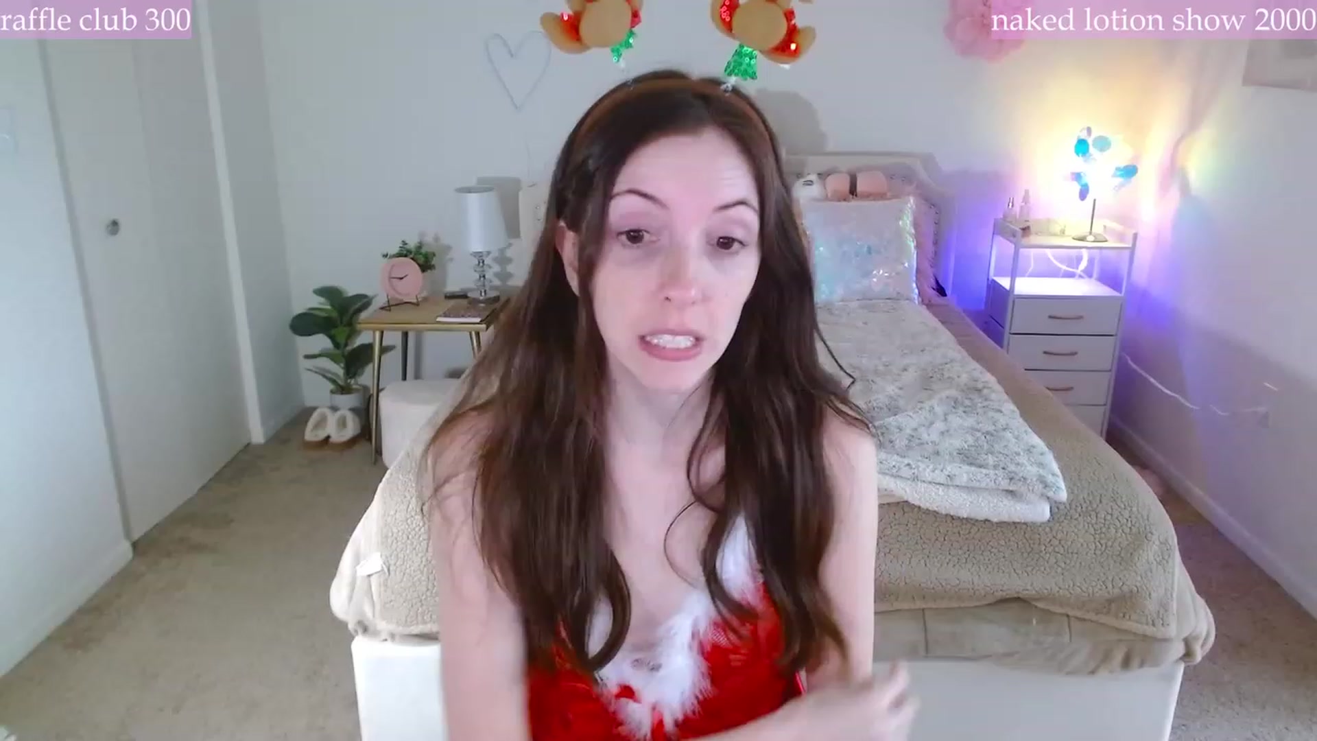 Gallery image thumbnail from MangoMae's myfreecams stream on, 12/10/2023, 19:57 image 20 of 20