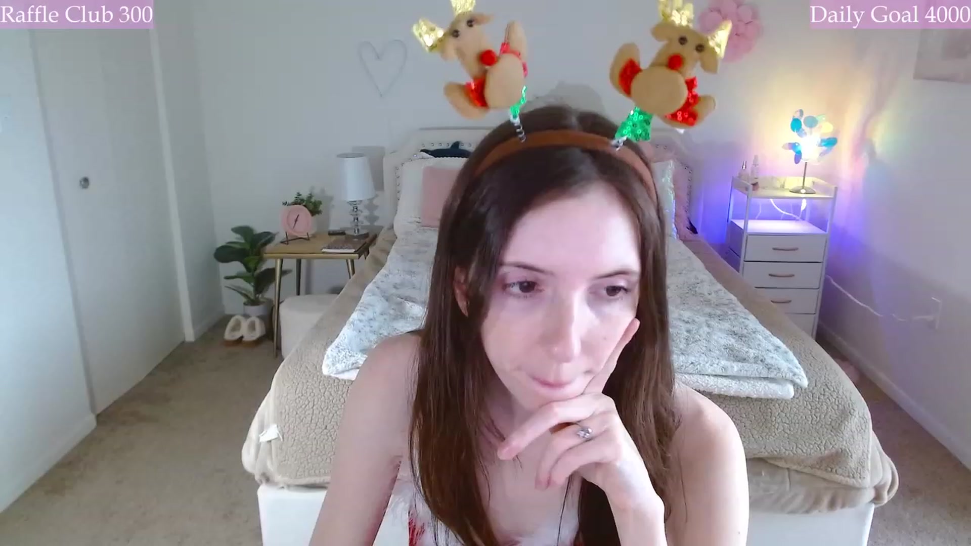 Gallery image thumbnail from MangoMae's myfreecams stream on, 12/10/2023, 19:57 image 7 of 20