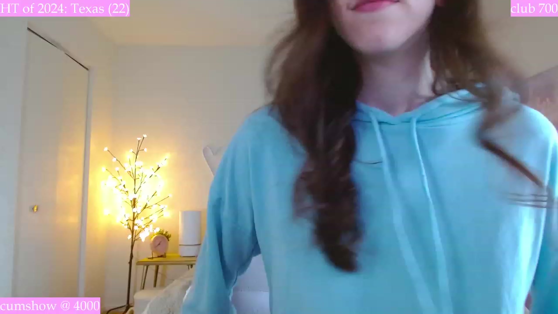 Gallery image thumbnail from MangoMae's myfreecams stream on, 01/01/2024, 19:11 image 15 of 20