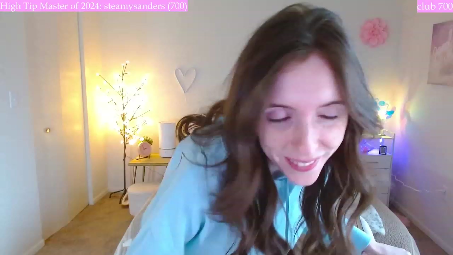 Gallery image thumbnail from MangoMae's myfreecams stream on, 01/01/2024, 20:31 image 2 of 20