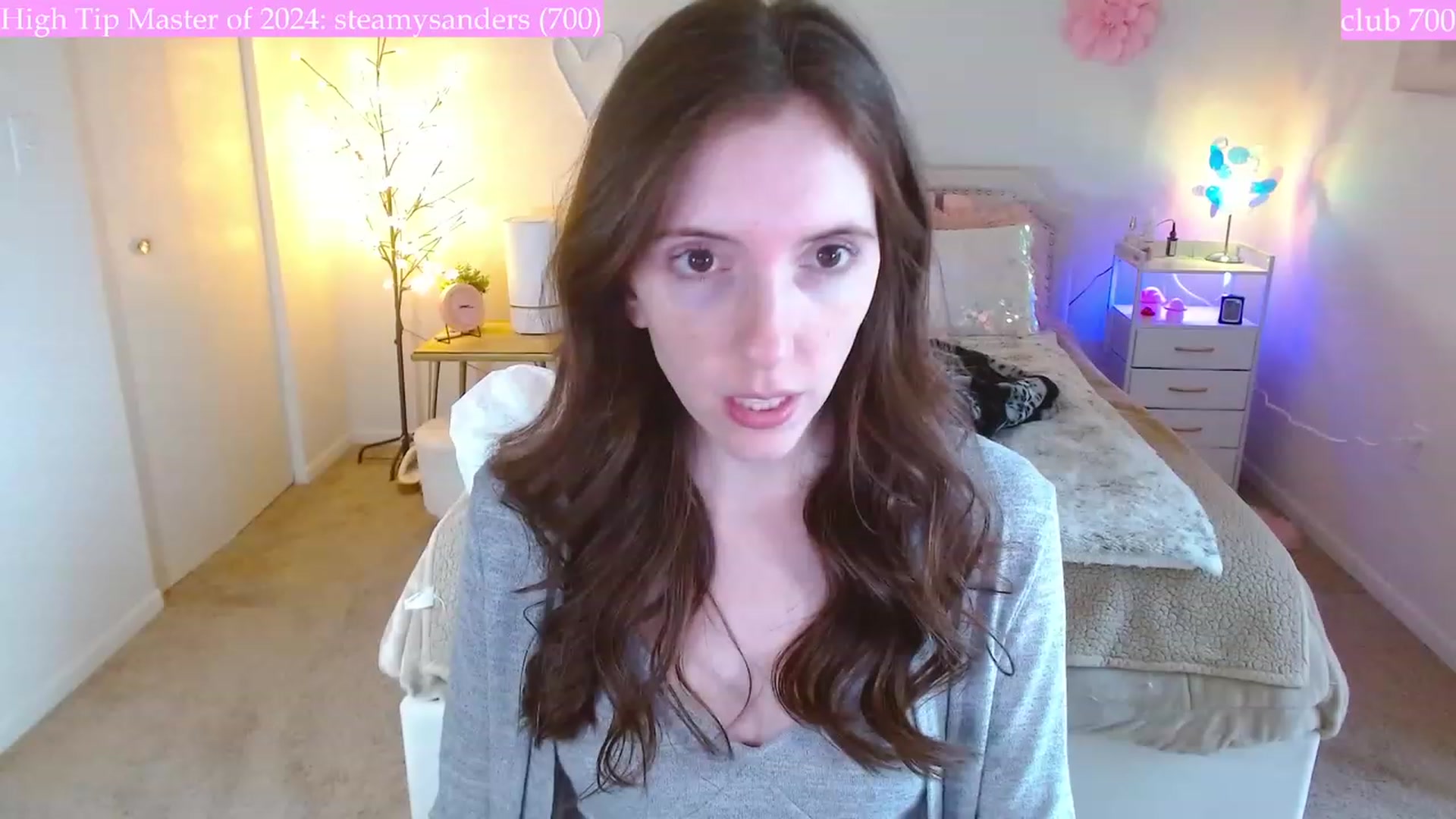 Gallery image thumbnail from MangoMae's myfreecams stream on, 01/01/2024, 20:31 image 14 of 20