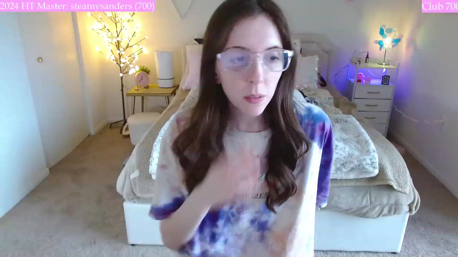 Gallery image thumbnail from MangoMae's myfreecams stream on, 01/02/2024, 17:55 image 7 of 20
