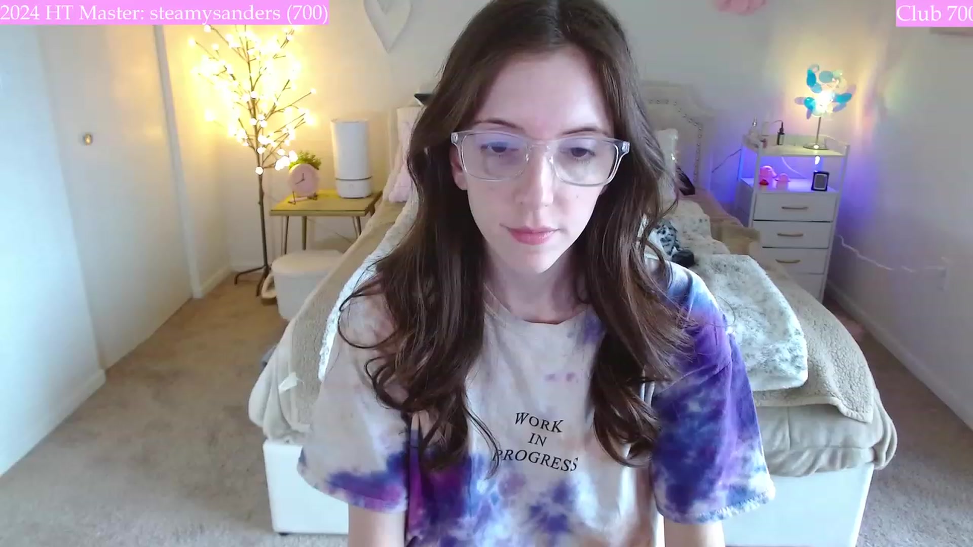 Gallery image thumbnail from MangoMae's myfreecams stream on, 01/02/2024, 17:55 image 9 of 20