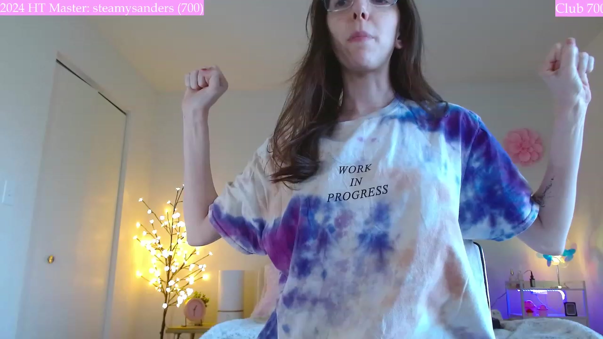 Gallery image thumbnail from MangoMae's myfreecams stream on, 01/02/2024, 18:54 image 10 of 20