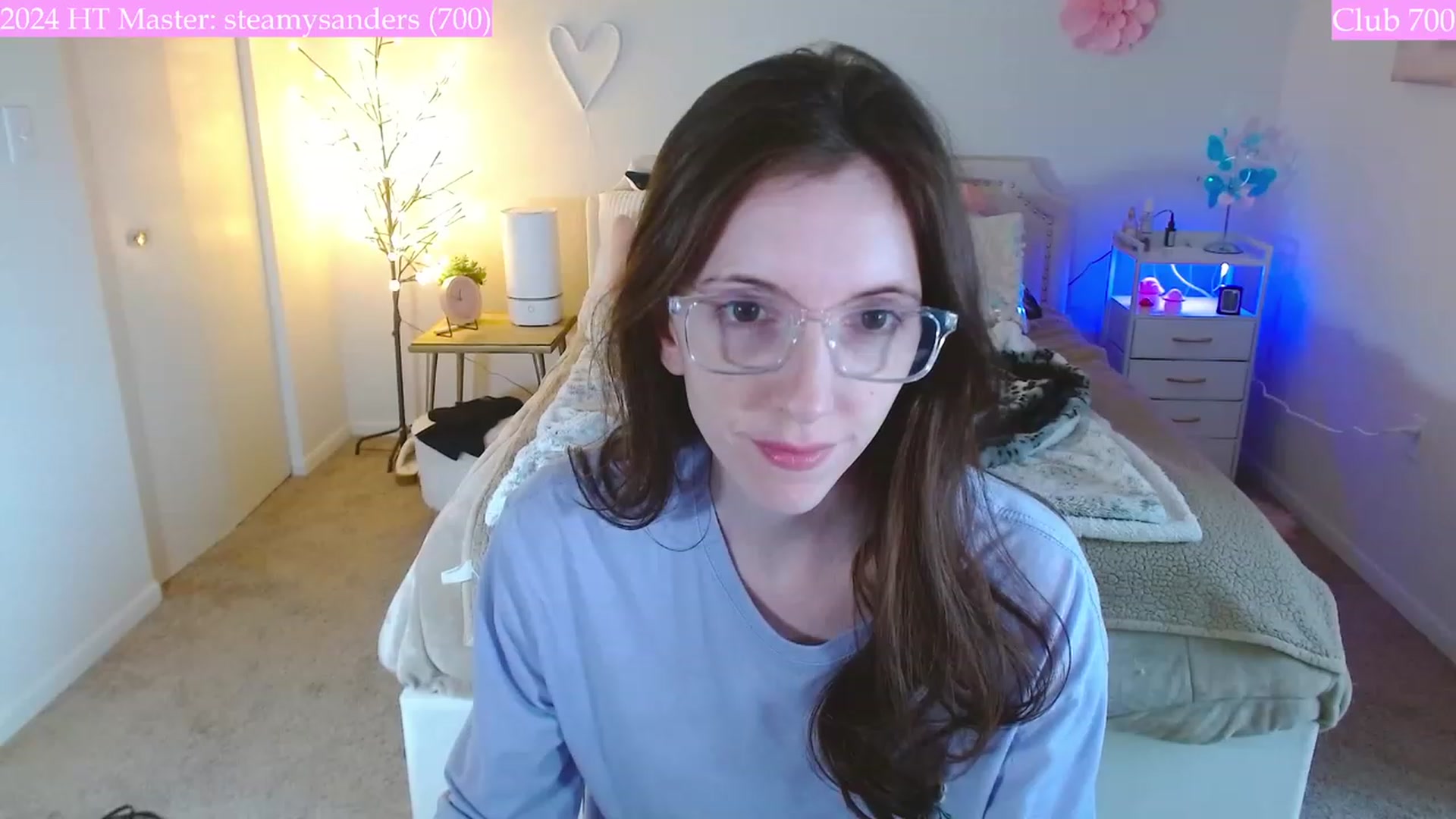 Gallery image thumbnail from MangoMae's myfreecams stream on, 01/03/2024, 17:54 image 18 of 20