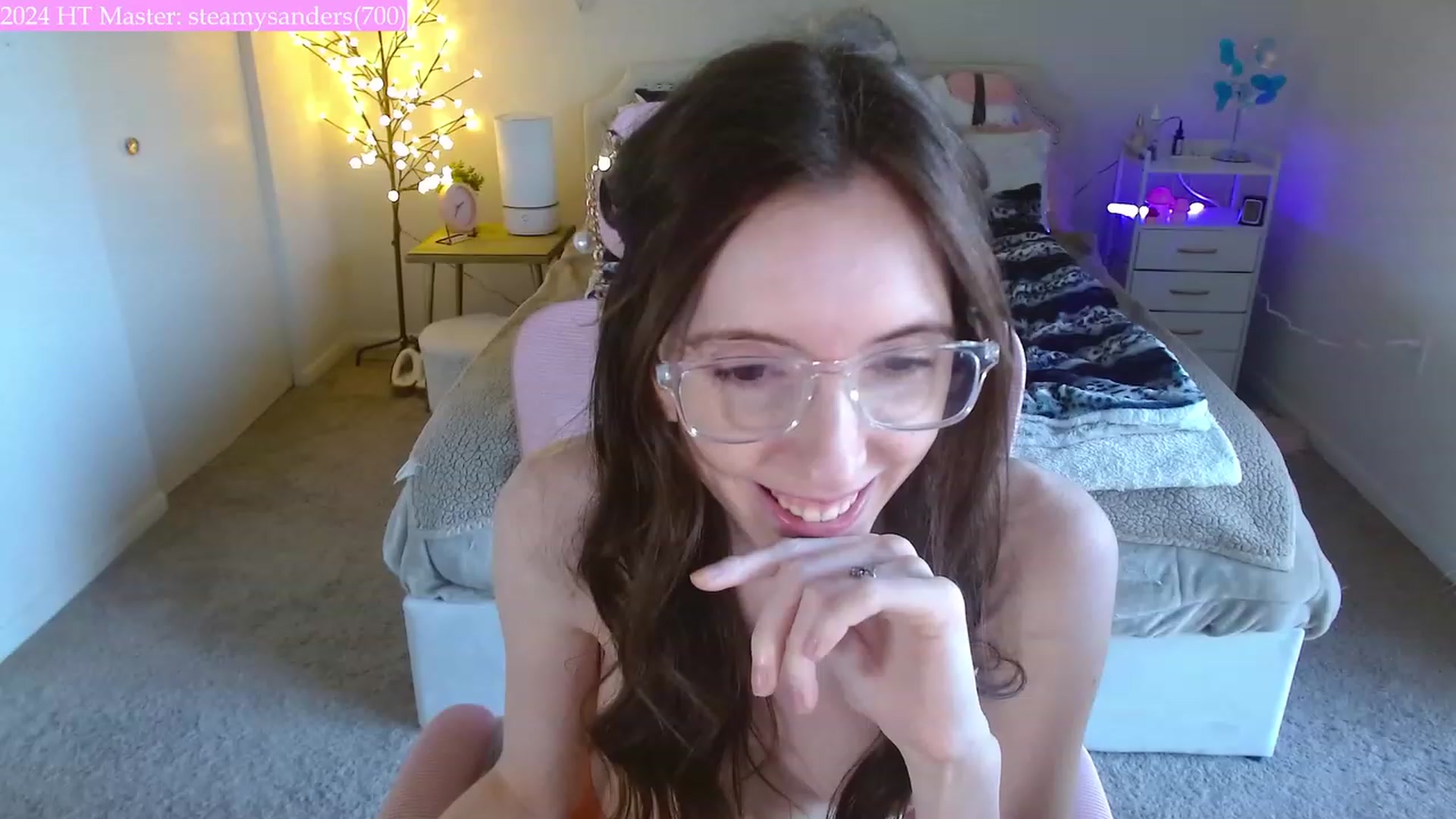 Gallery image thumbnail from MangoMae's myfreecams stream on, 02/01/2024, 19:54 image 7 of 20