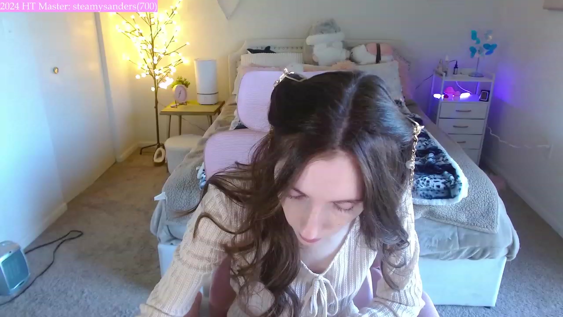 Gallery image thumbnail from MangoMae's myfreecams stream on, 02/04/2024, 19:20 image 4 of 20