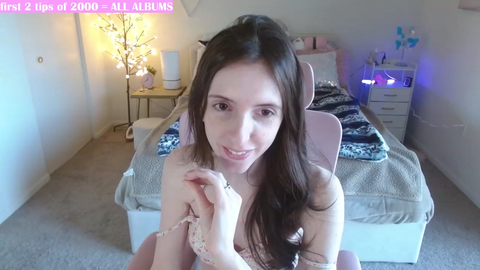 Gallery image thumbnail from MangoMae's myfreecams stream on, 02/14/2024, 18:52 image 16 of 20