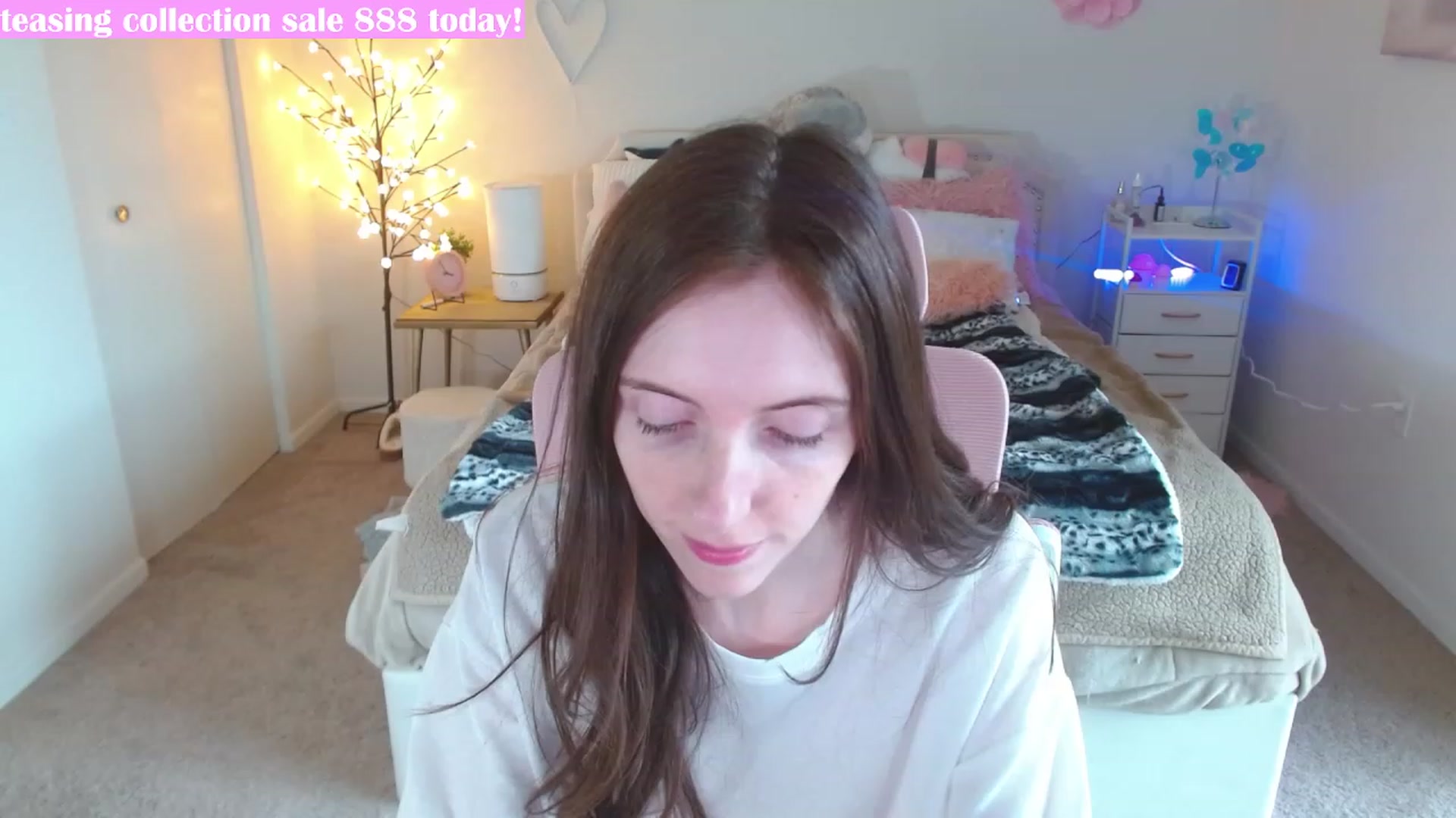 Gallery image thumbnail from MangoMae's myfreecams stream on, 02/15/2024, 21:07 image 7 of 20