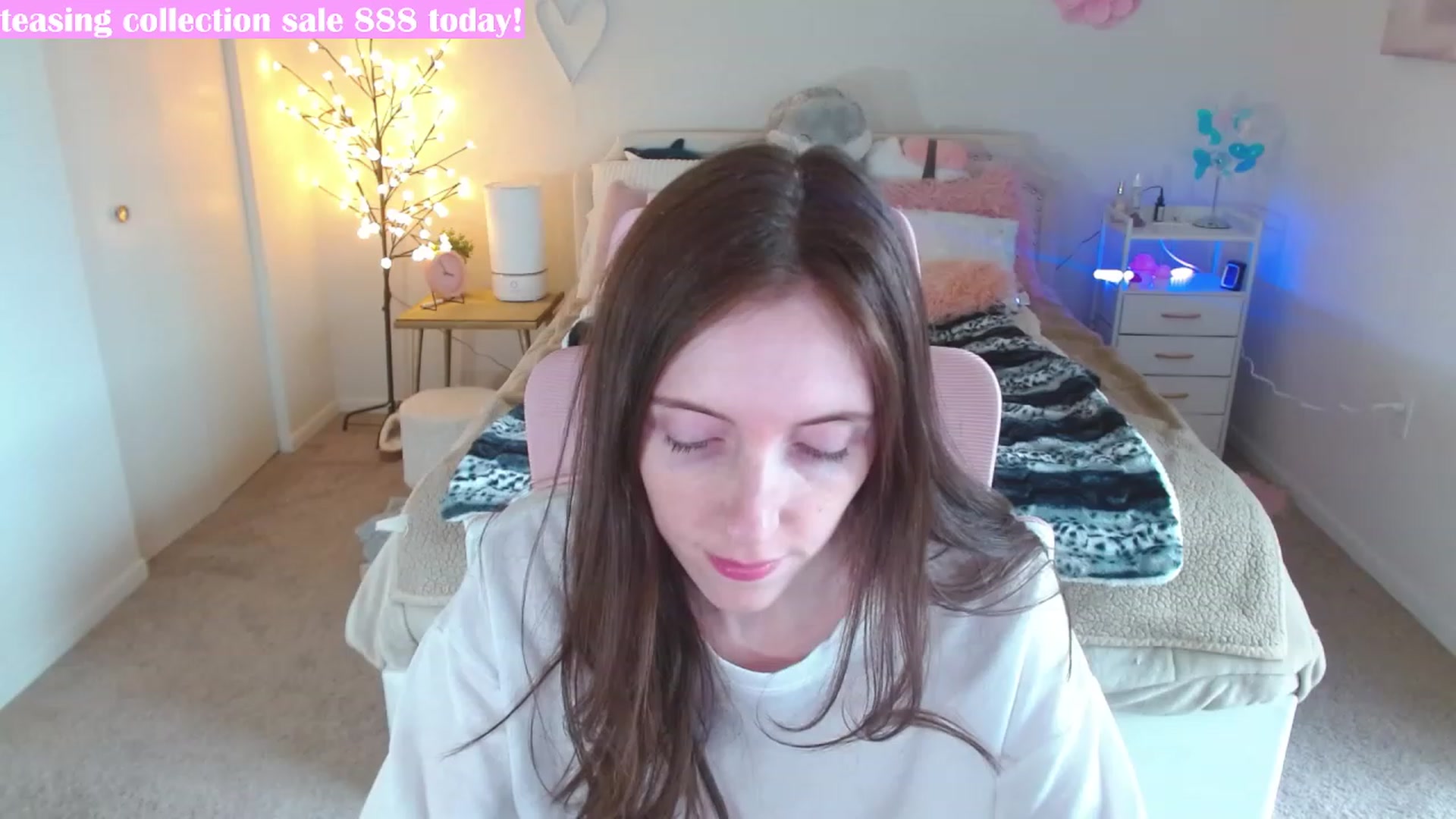 Gallery image thumbnail from MangoMae's myfreecams stream on, 02/15/2024, 21:07 image 8 of 20