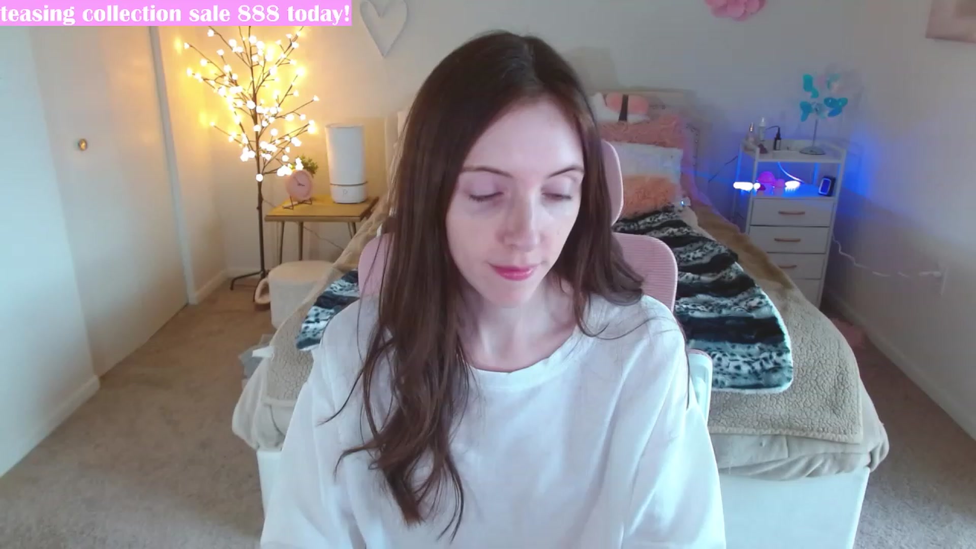 Gallery image thumbnail from MangoMae's myfreecams stream on, 02/15/2024, 21:07 image 6 of 20
