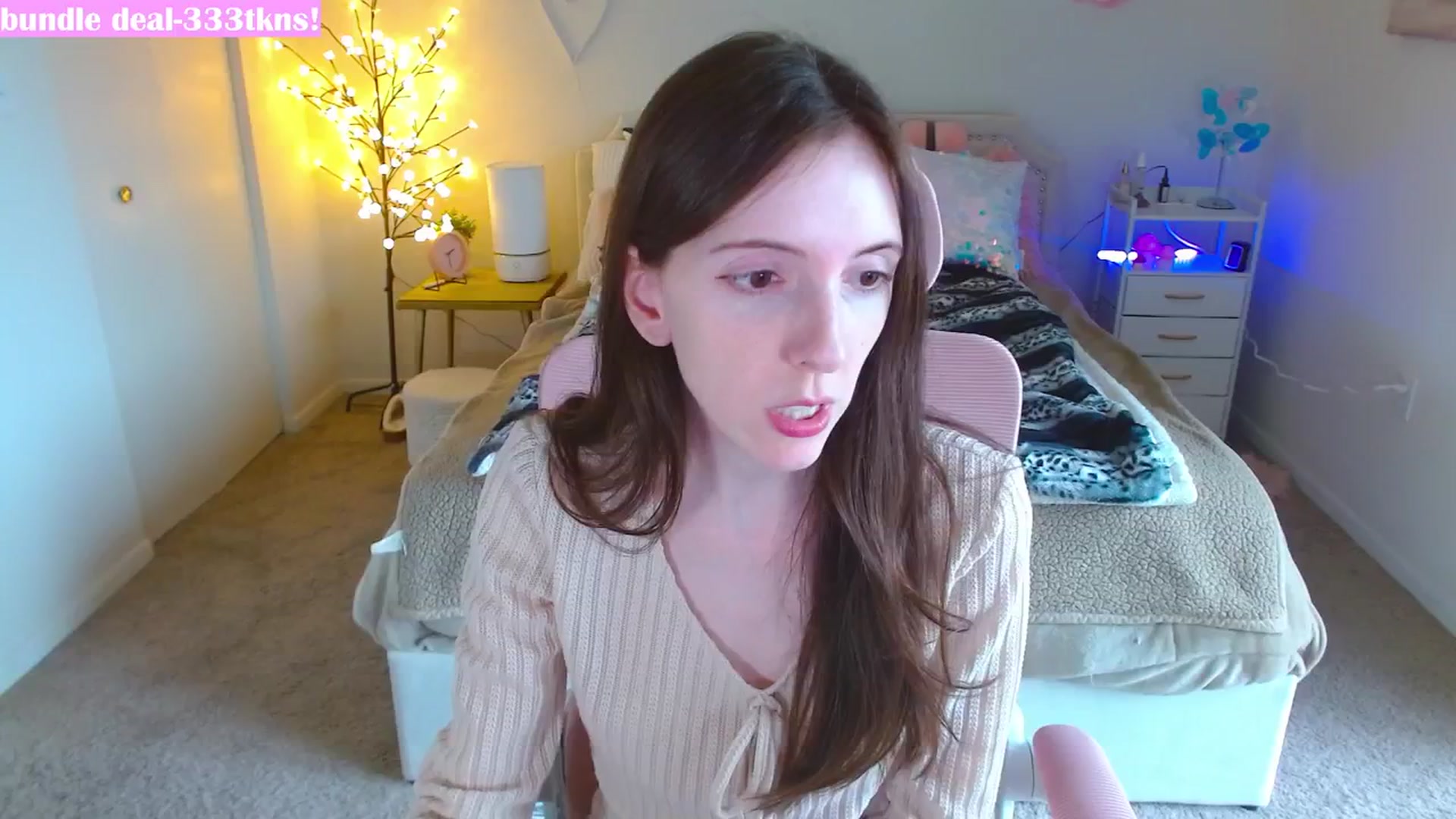 Gallery image thumbnail from MangoMae's myfreecams stream on, 02/16/2024, 19:33 image 20 of 20