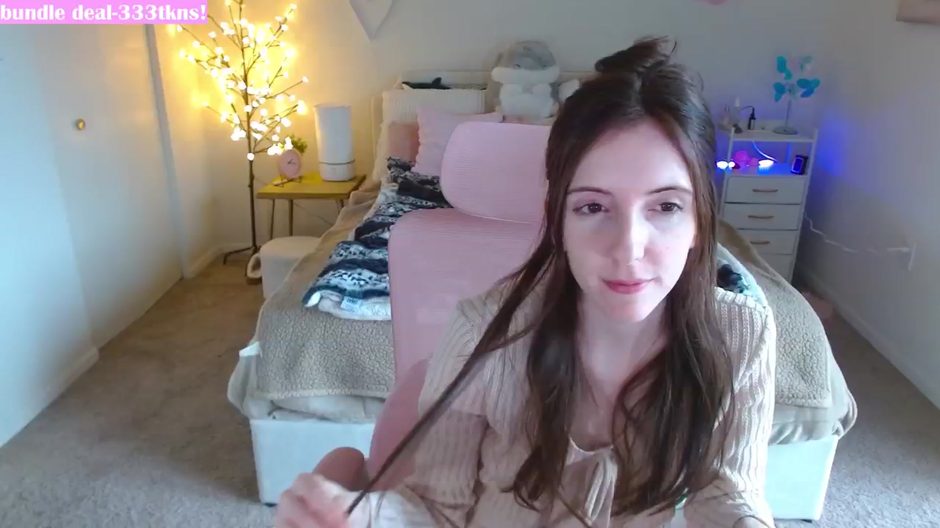 Gallery image thumbnail from MangoMae's myfreecams stream on, 02/16/2024, 19:33 image 8 of 20