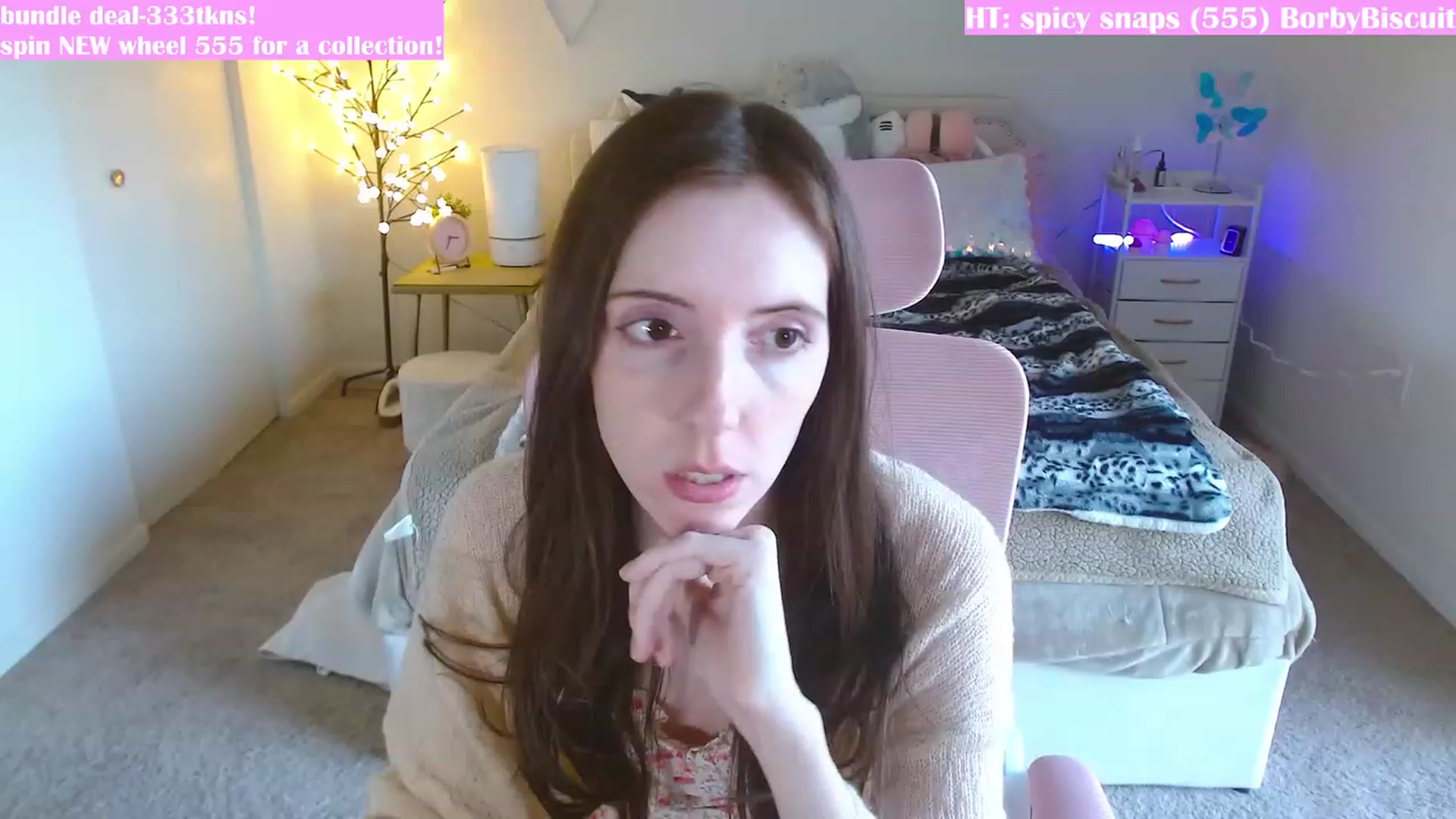 Gallery image thumbnail from MangoMae's myfreecams stream on, 02/21/2024, 21:06 image 17 of 20