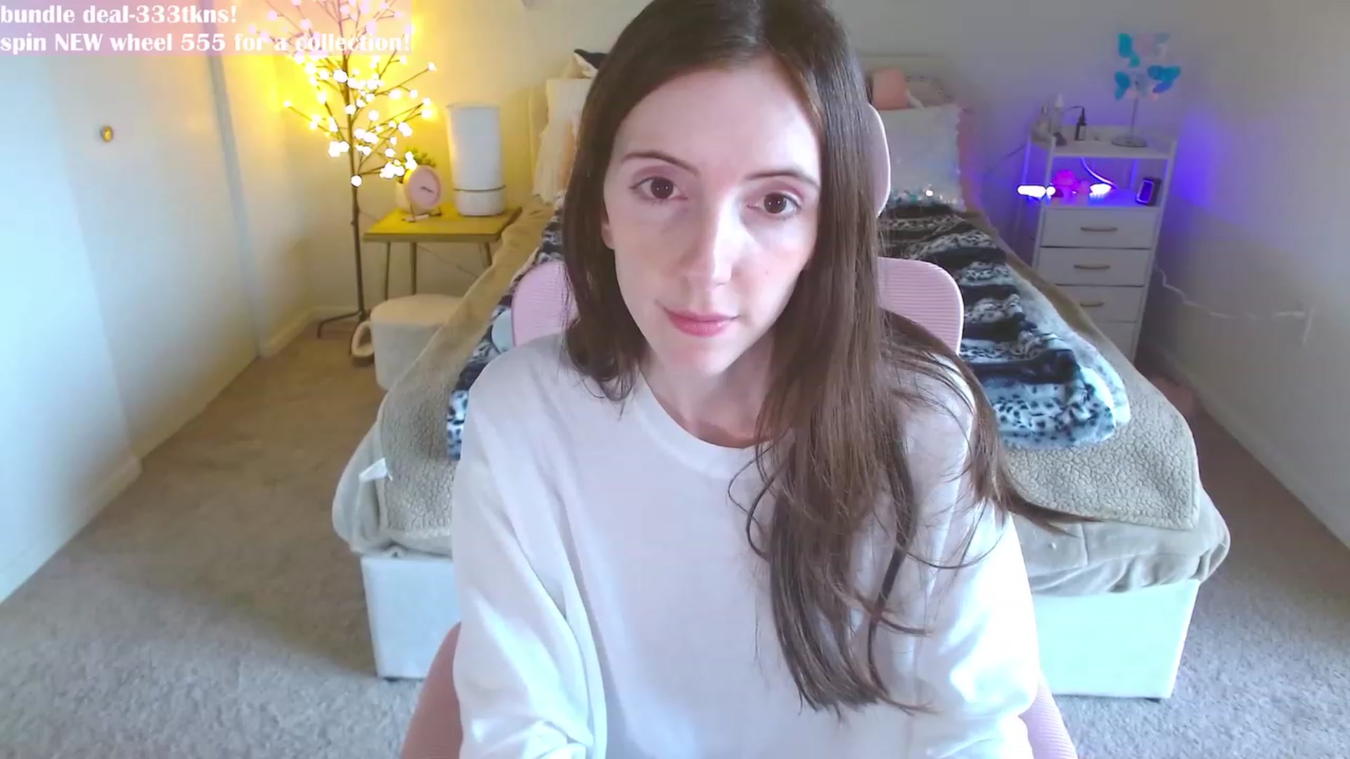 Gallery image thumbnail from MangoMae's myfreecams stream on, 02/22/2024, 21:26 image 10 of 20