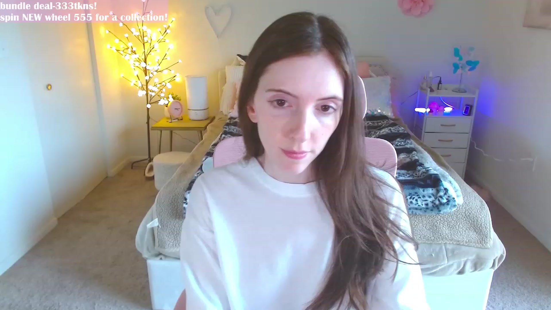 Gallery image thumbnail from MangoMae's myfreecams stream on, 02/22/2024, 21:26 image 2 of 20