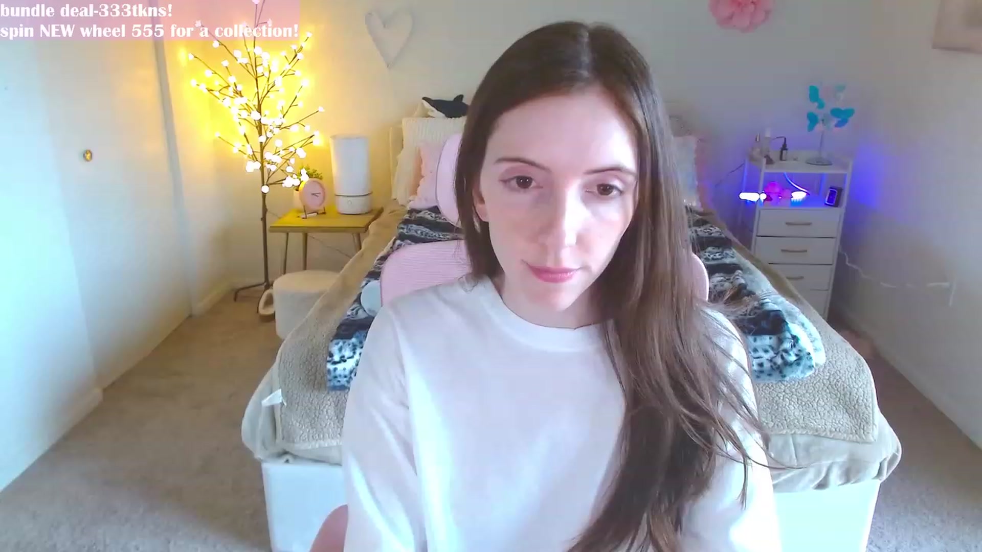 Gallery image thumbnail from MangoMae's myfreecams stream on, 02/22/2024, 21:26 image 1 of 20