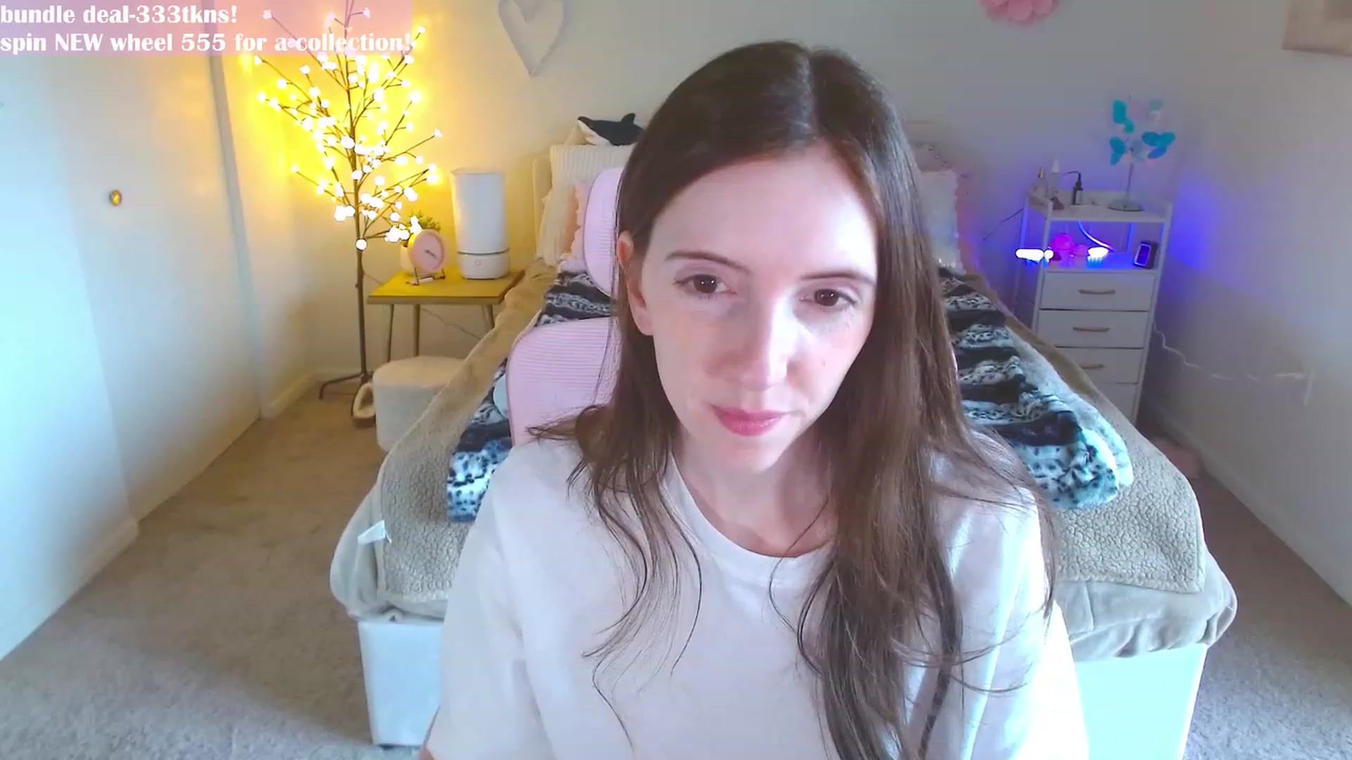 Gallery image thumbnail from MangoMae's myfreecams stream on, 02/22/2024, 21:26 image 15 of 20