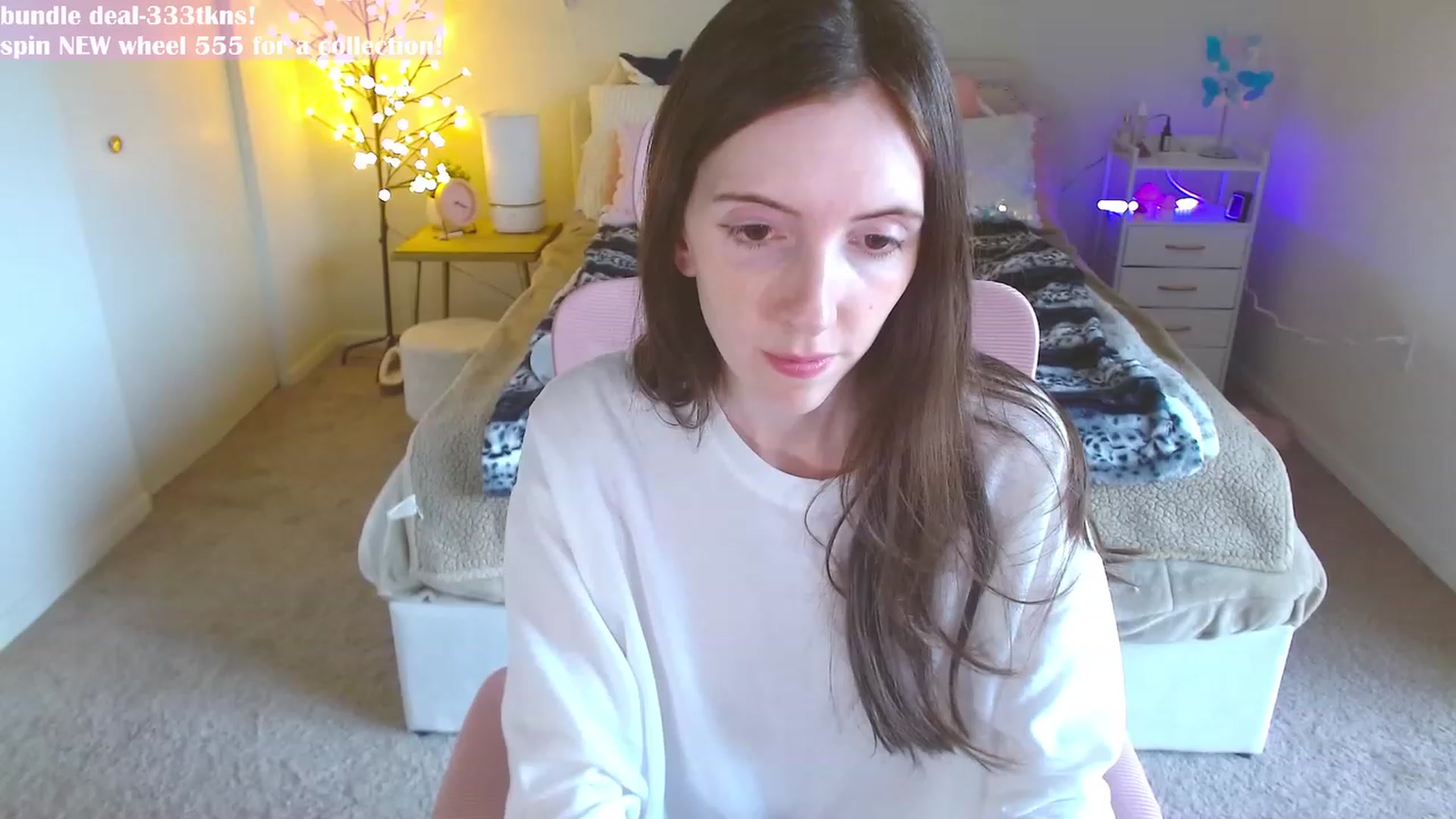 Gallery image thumbnail from MangoMae's myfreecams stream on, 02/22/2024, 21:26 image 11 of 20