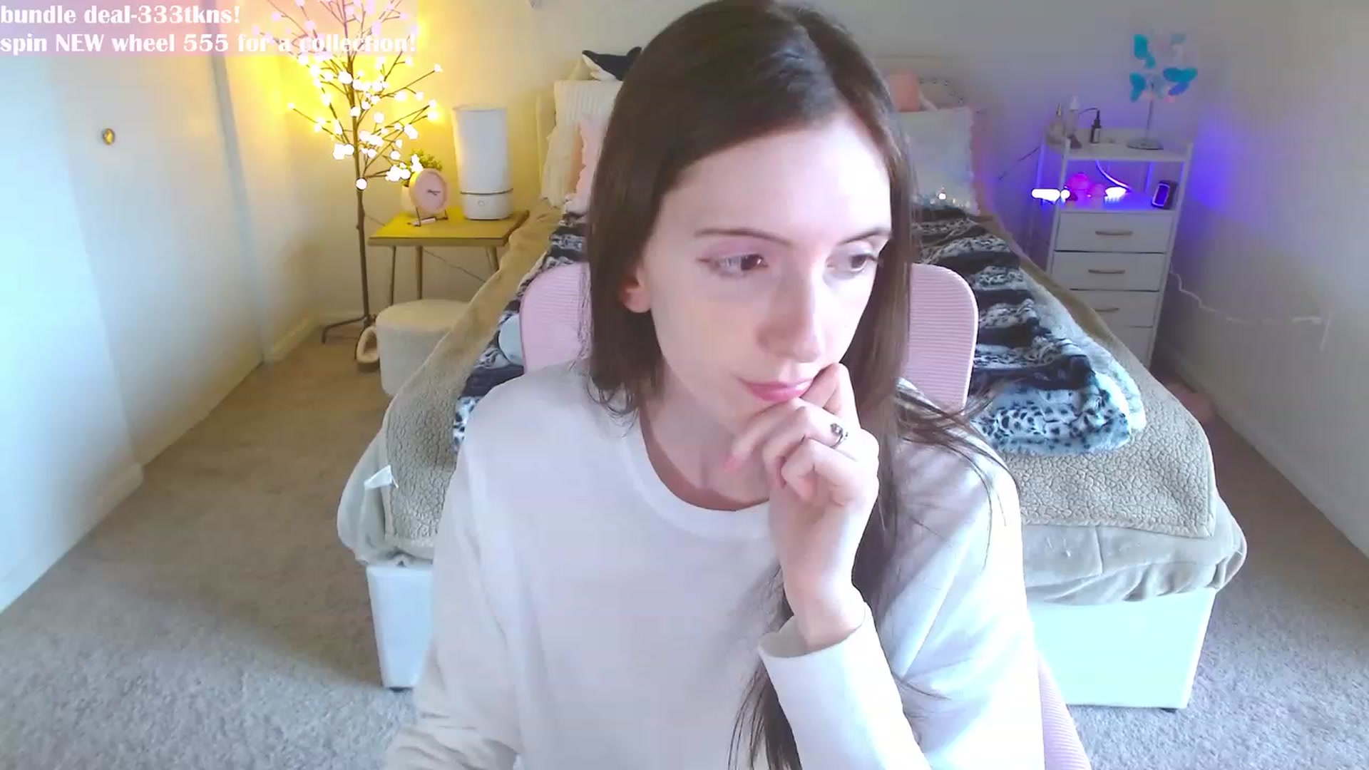 Gallery image thumbnail from MangoMae's myfreecams stream on, 02/22/2024, 21:26 image 5 of 20