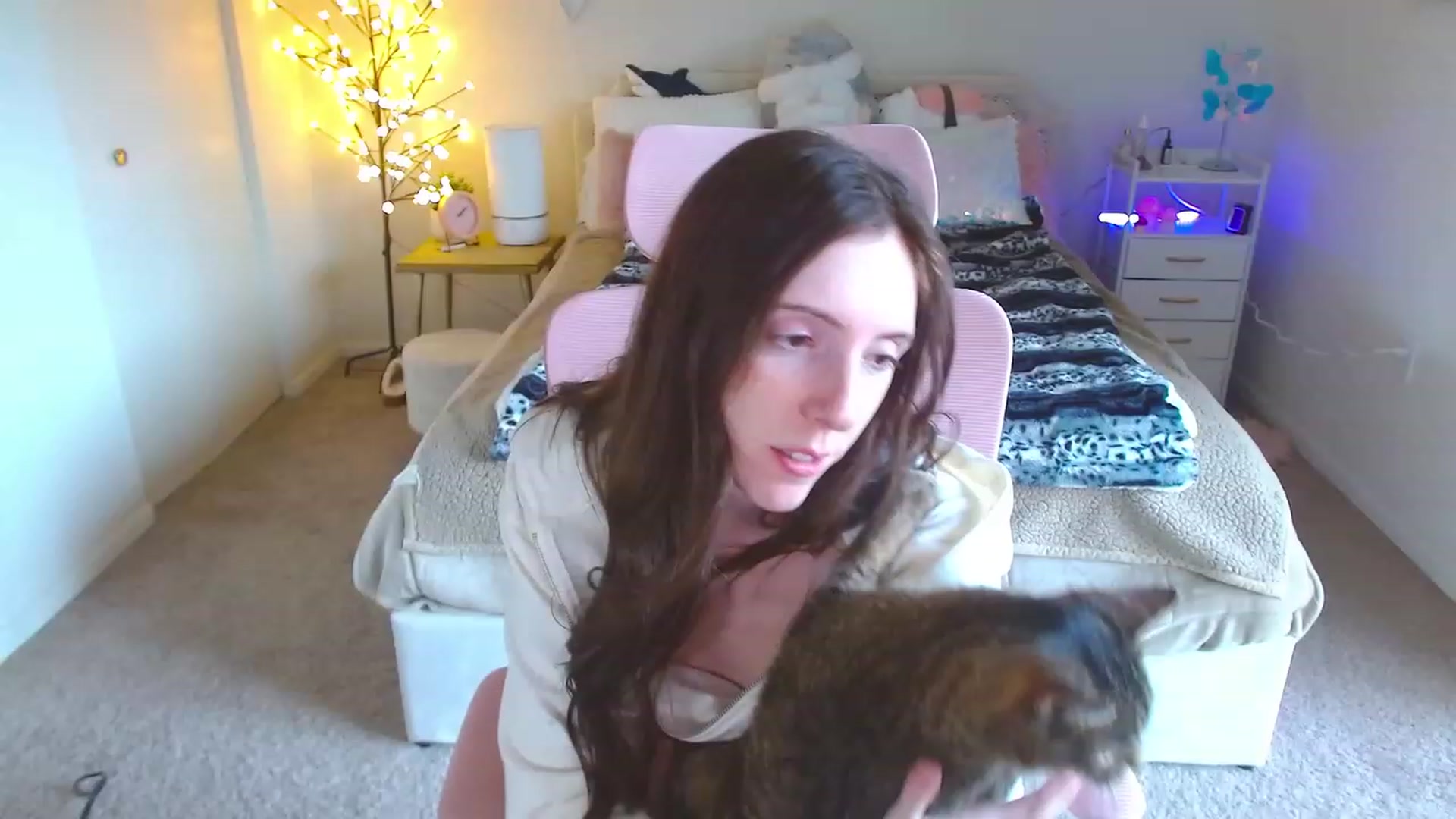 Gallery image thumbnail from MangoMae's myfreecams stream on, 02/23/2024, 20:02 image 5 of 20