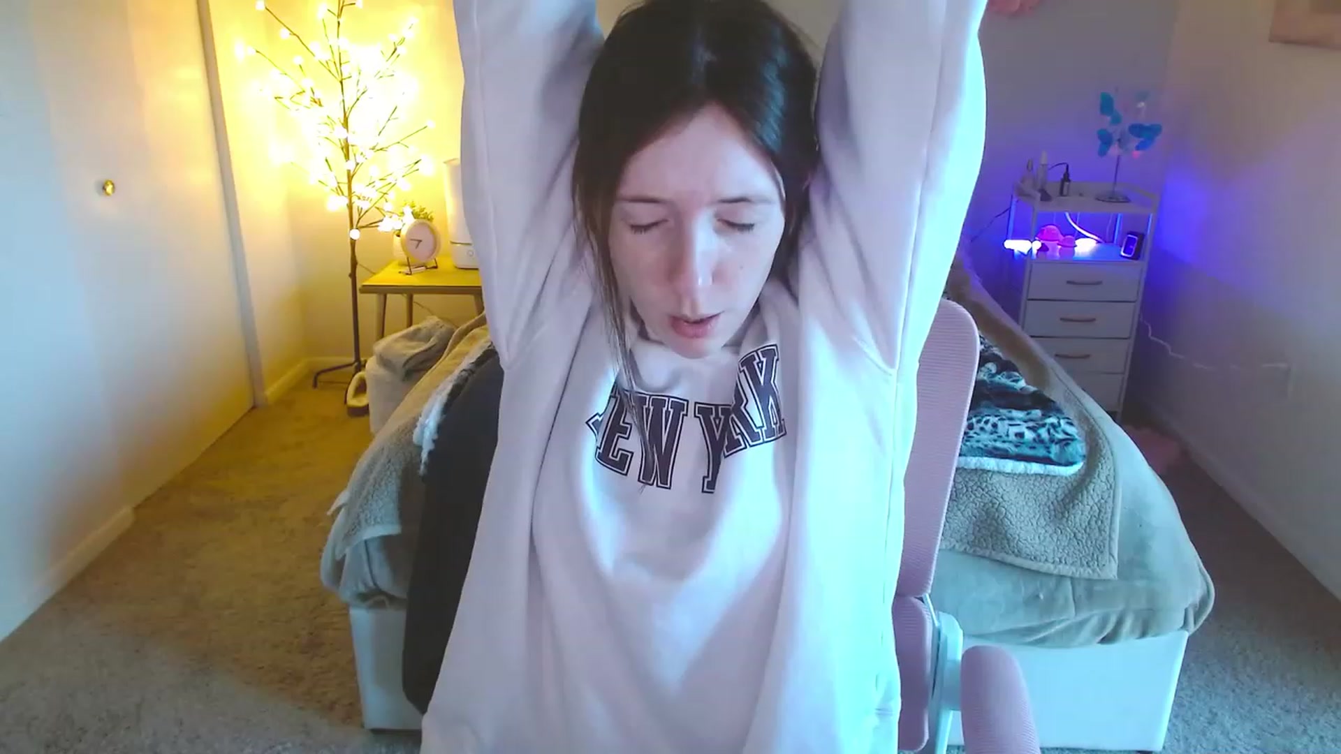 Gallery image thumbnail from MangoMae's myfreecams stream on, 02/24/2024, 12:52 image 16 of 20