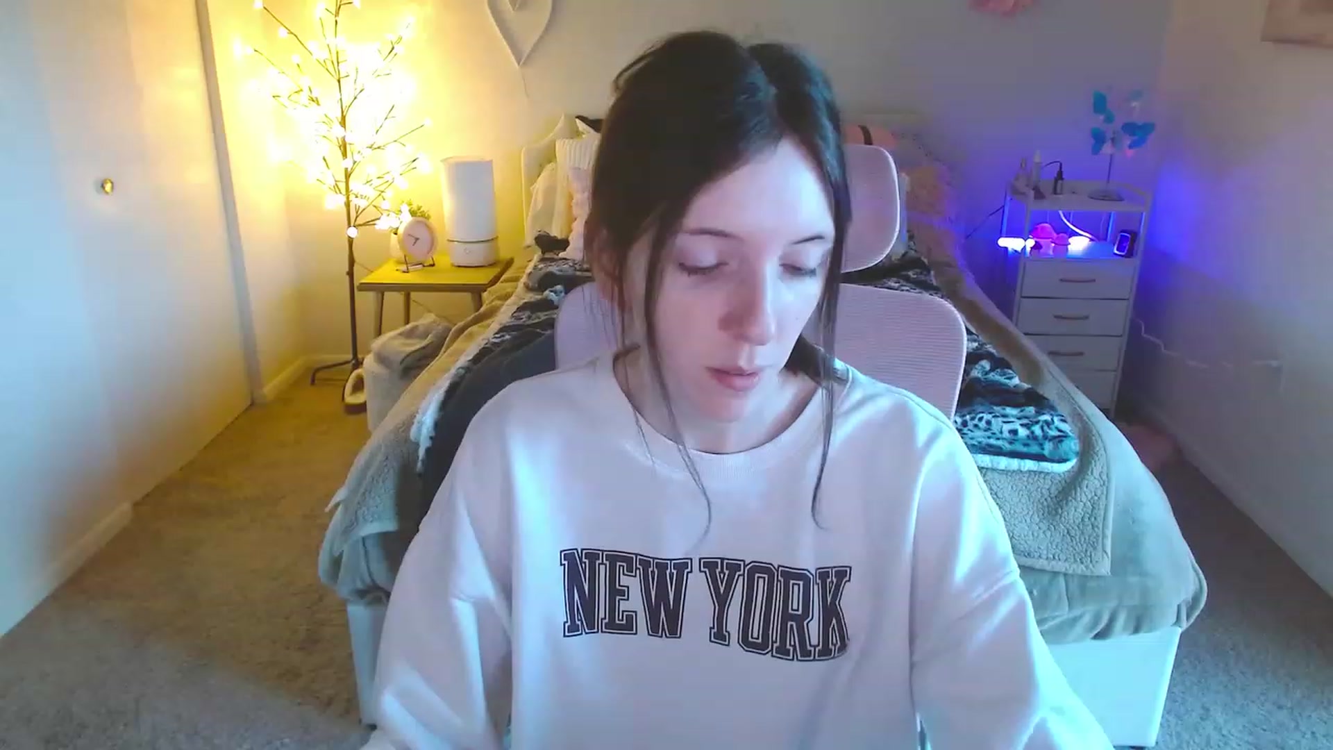 Gallery image thumbnail from MangoMae's myfreecams stream on, 02/24/2024, 12:52 image 19 of 20
