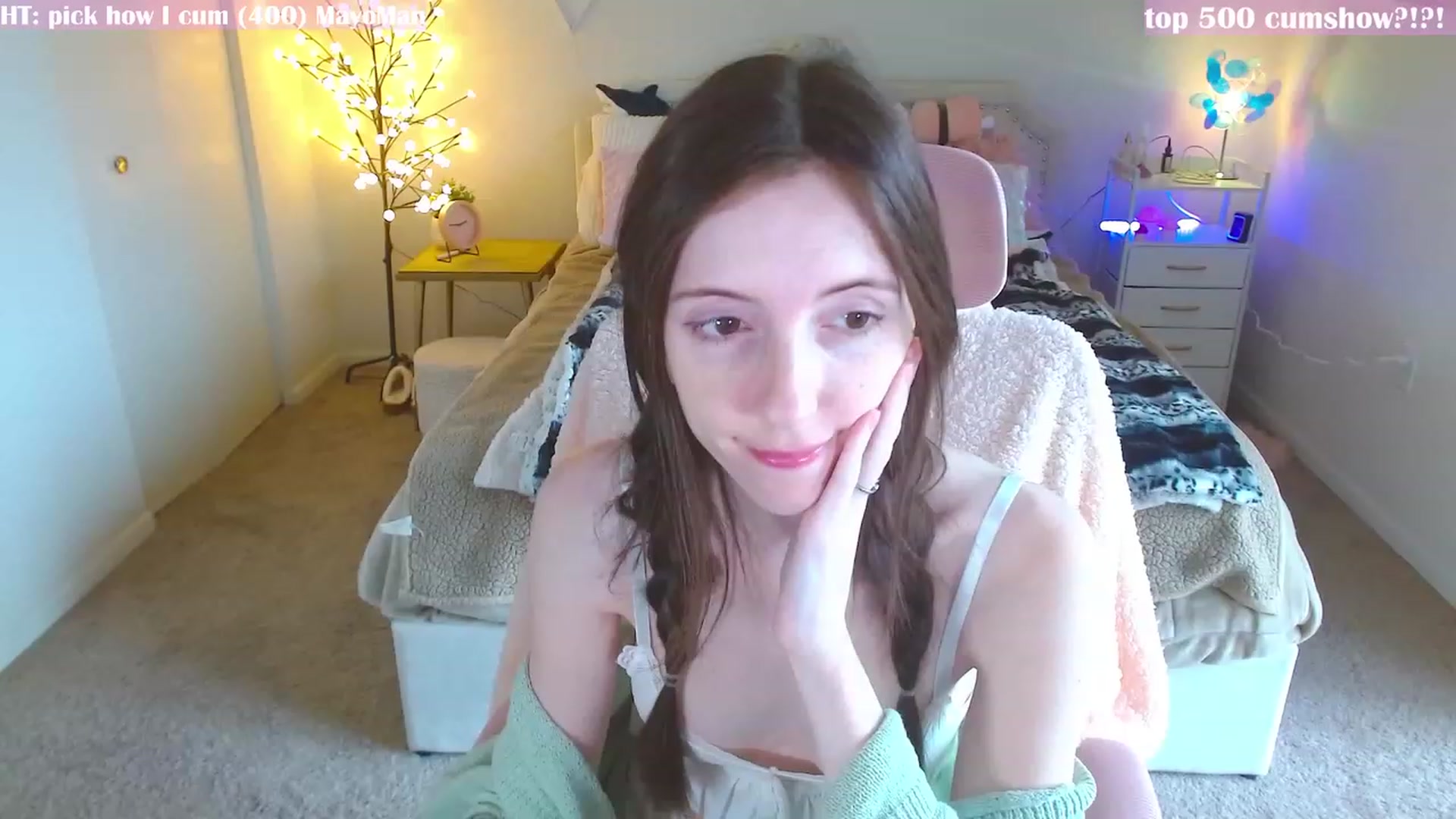 Gallery image thumbnail from MangoMae's myfreecams stream on, 03/01/2024, 20:29 image 17 of 20